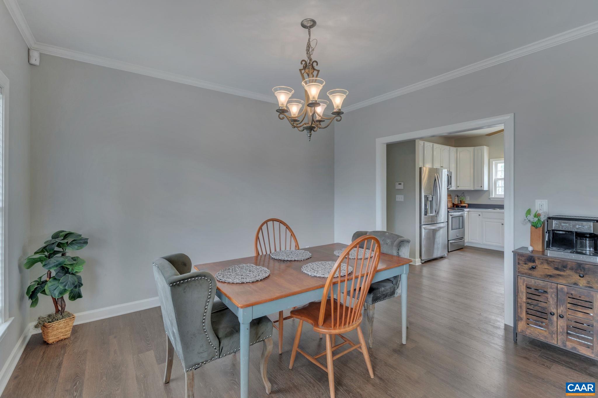 122 WIND RIDGE DR