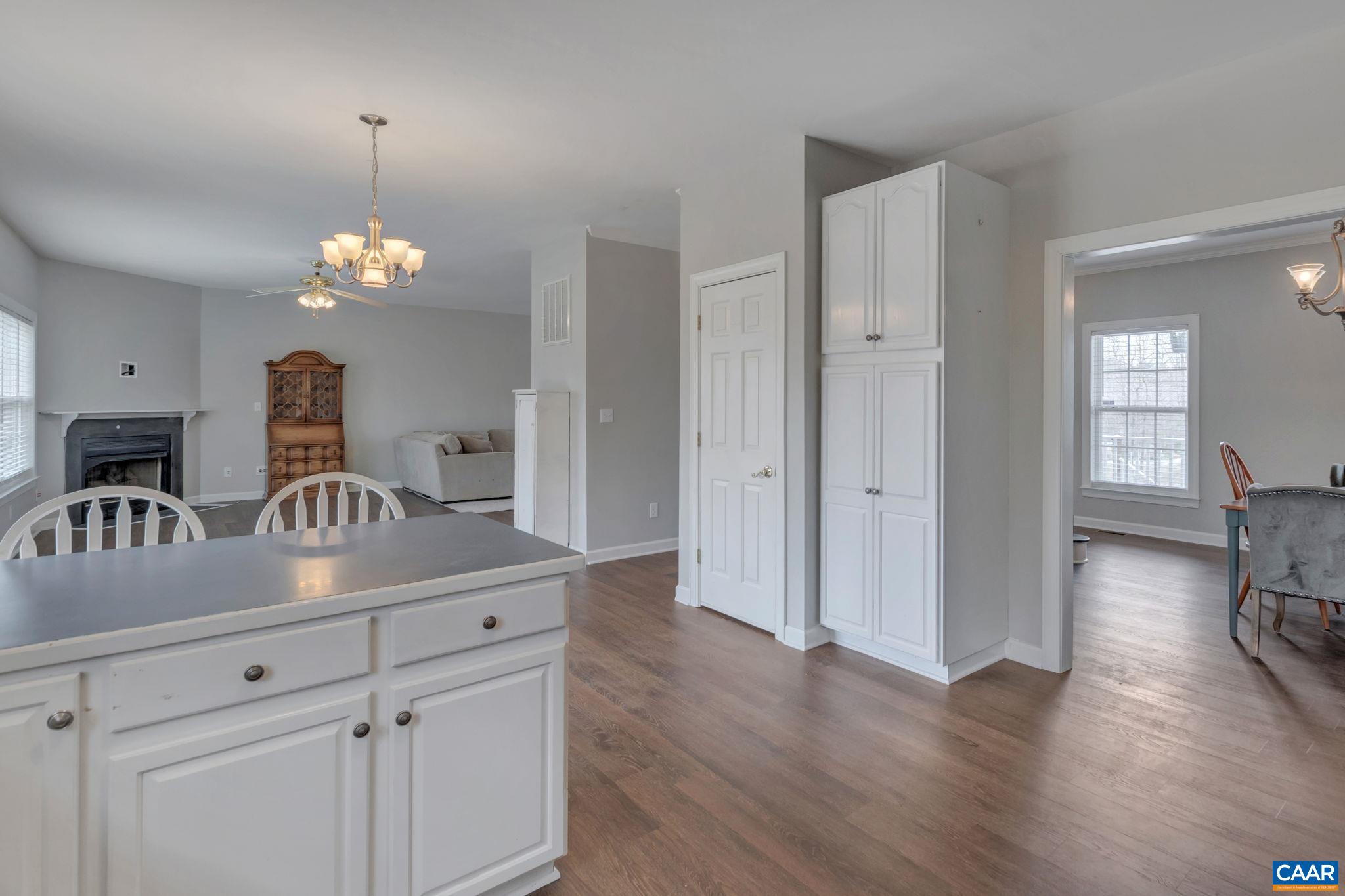 122 WIND RIDGE DR