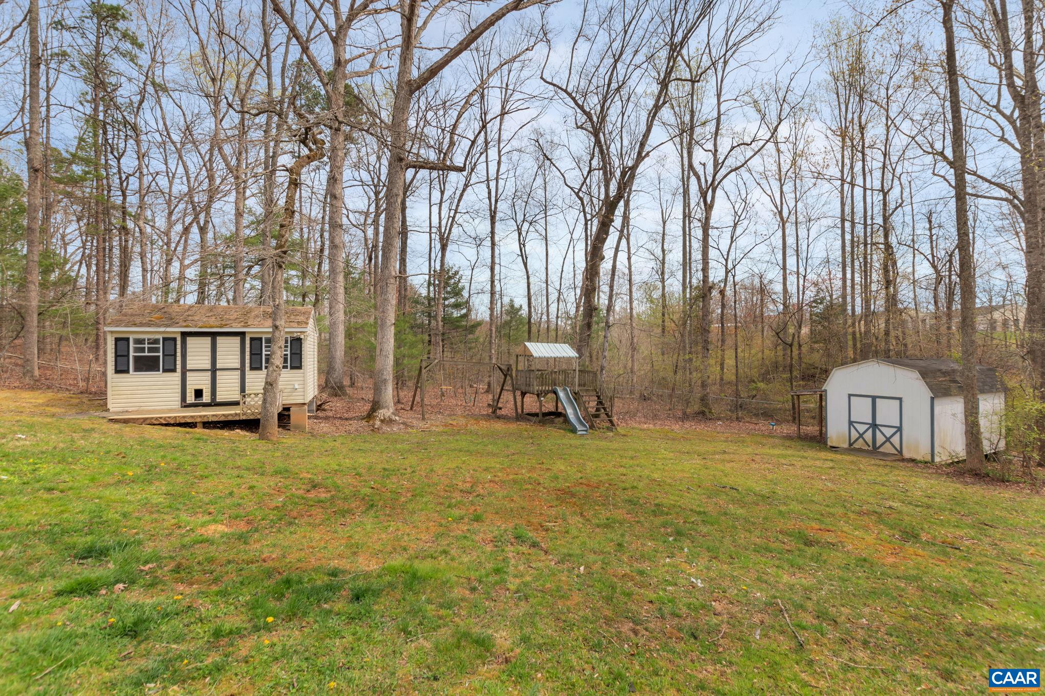 122 WIND RIDGE DR