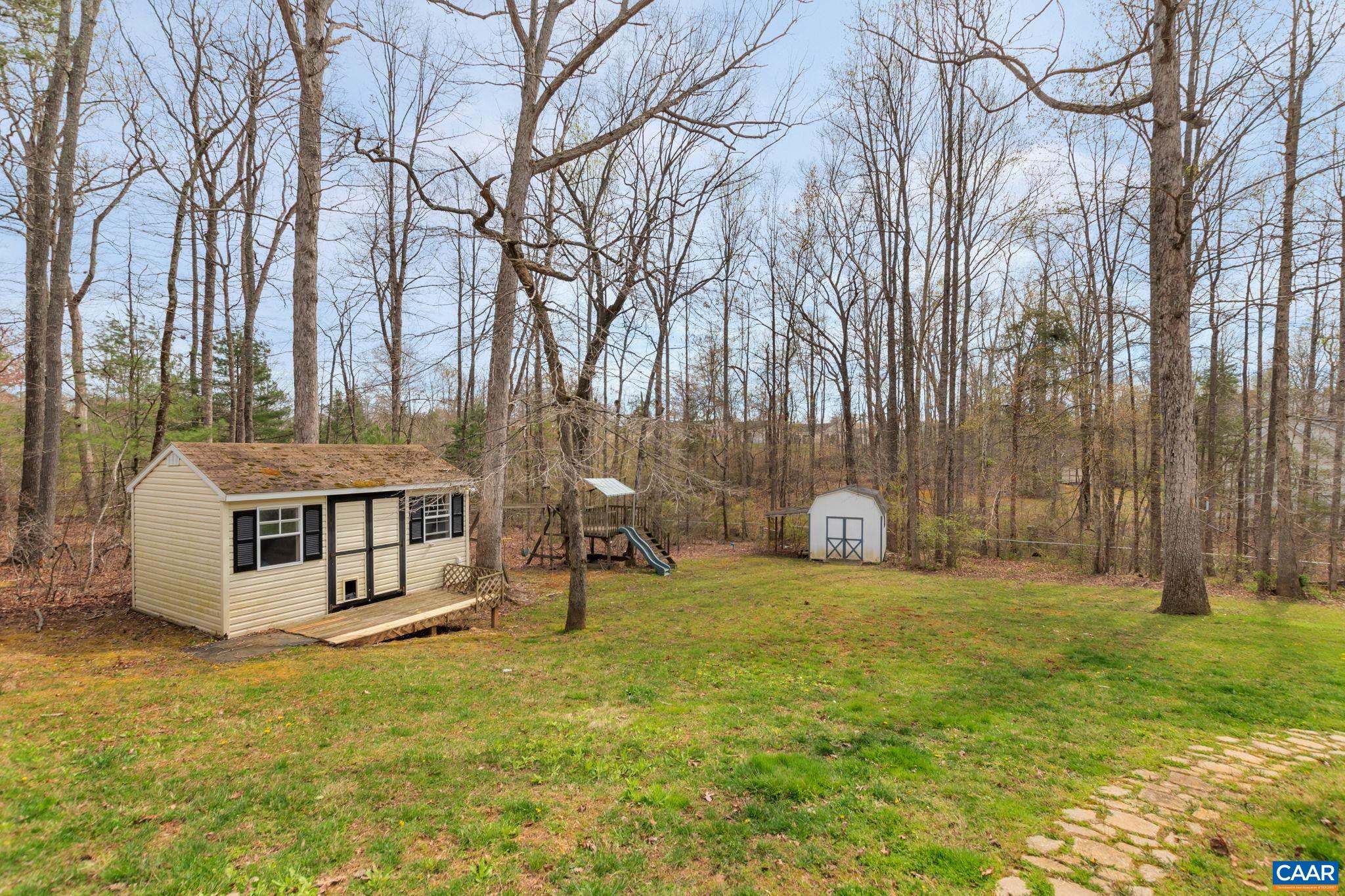122 WIND RIDGE DR