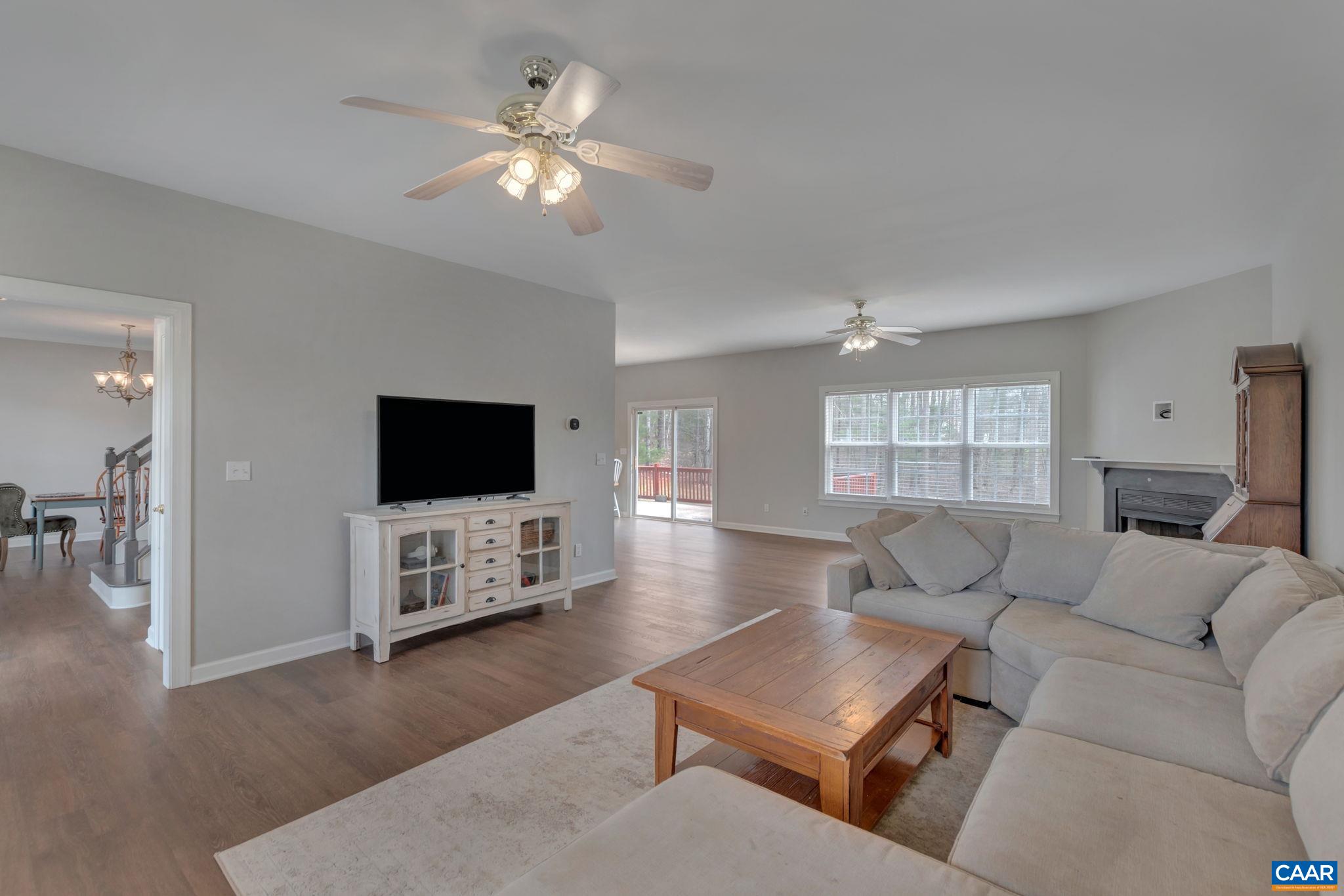 122 WIND RIDGE DR