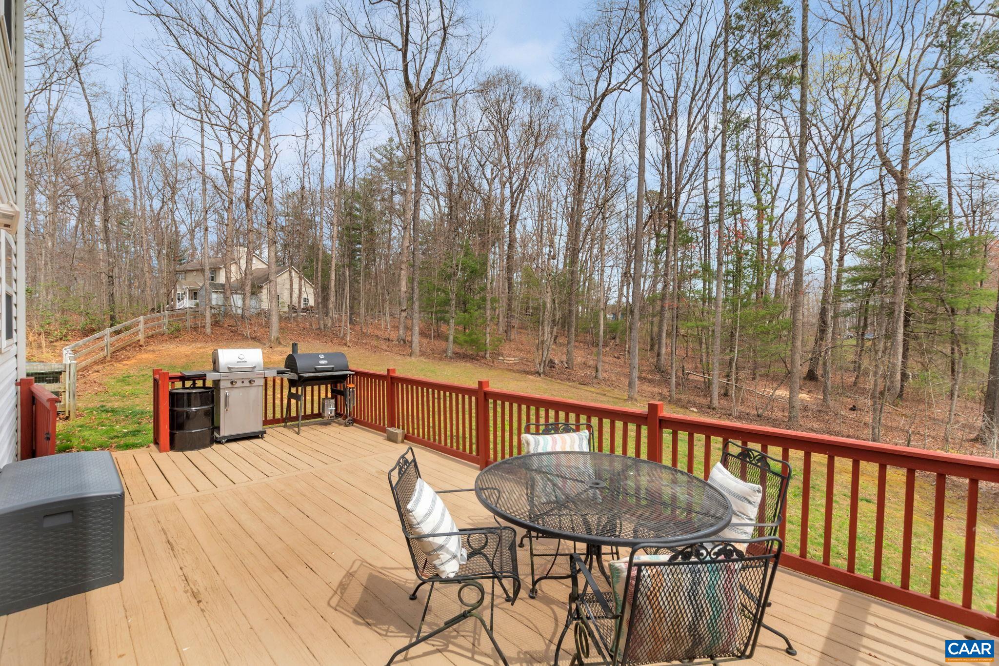 122 WIND RIDGE DR