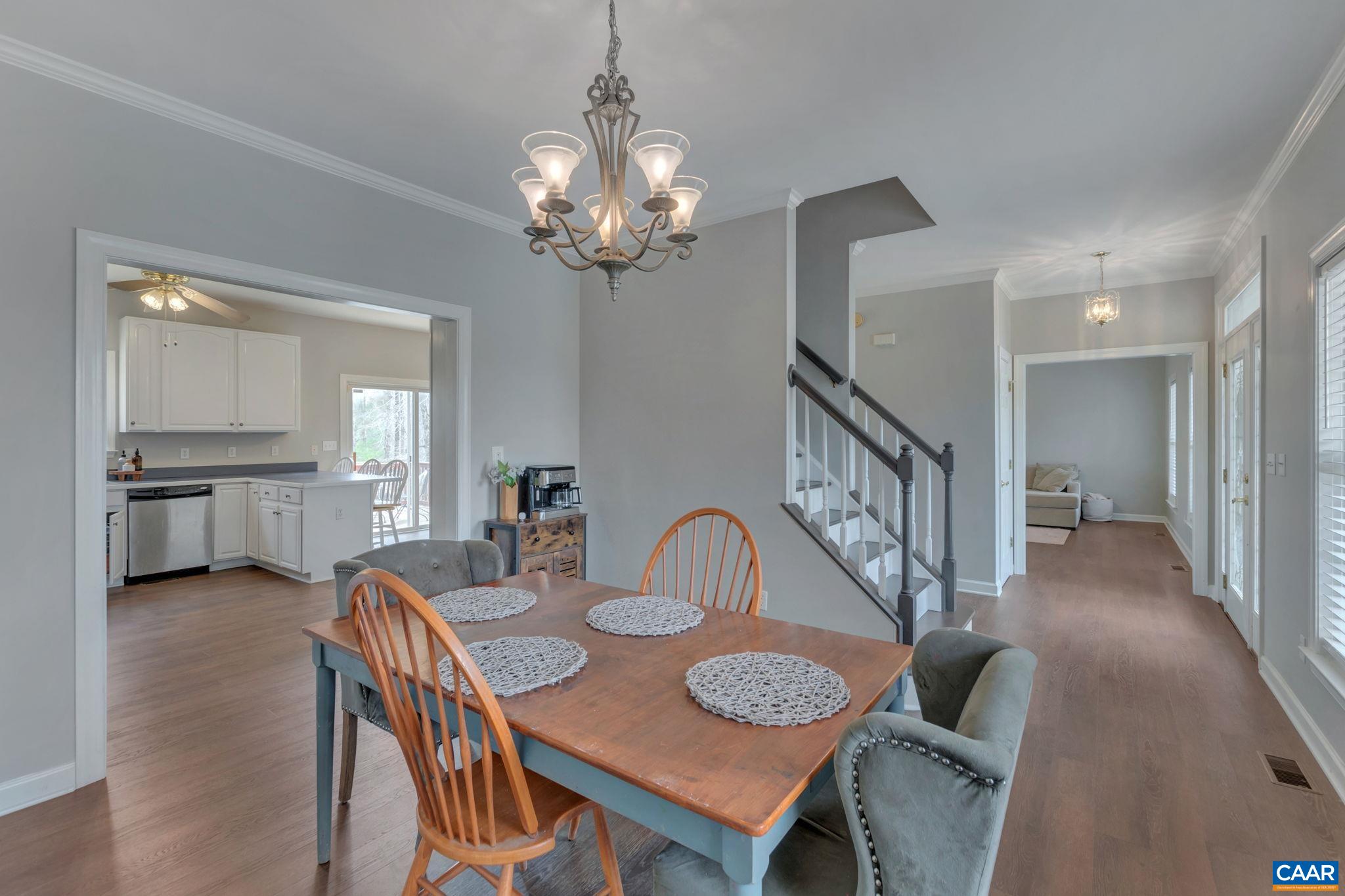 122 WIND RIDGE DR