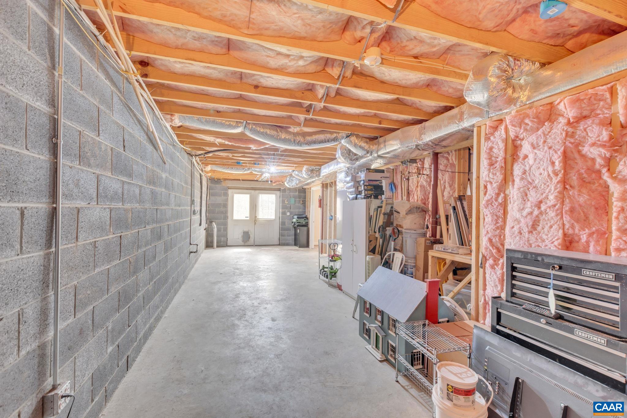 122 WIND RIDGE DR