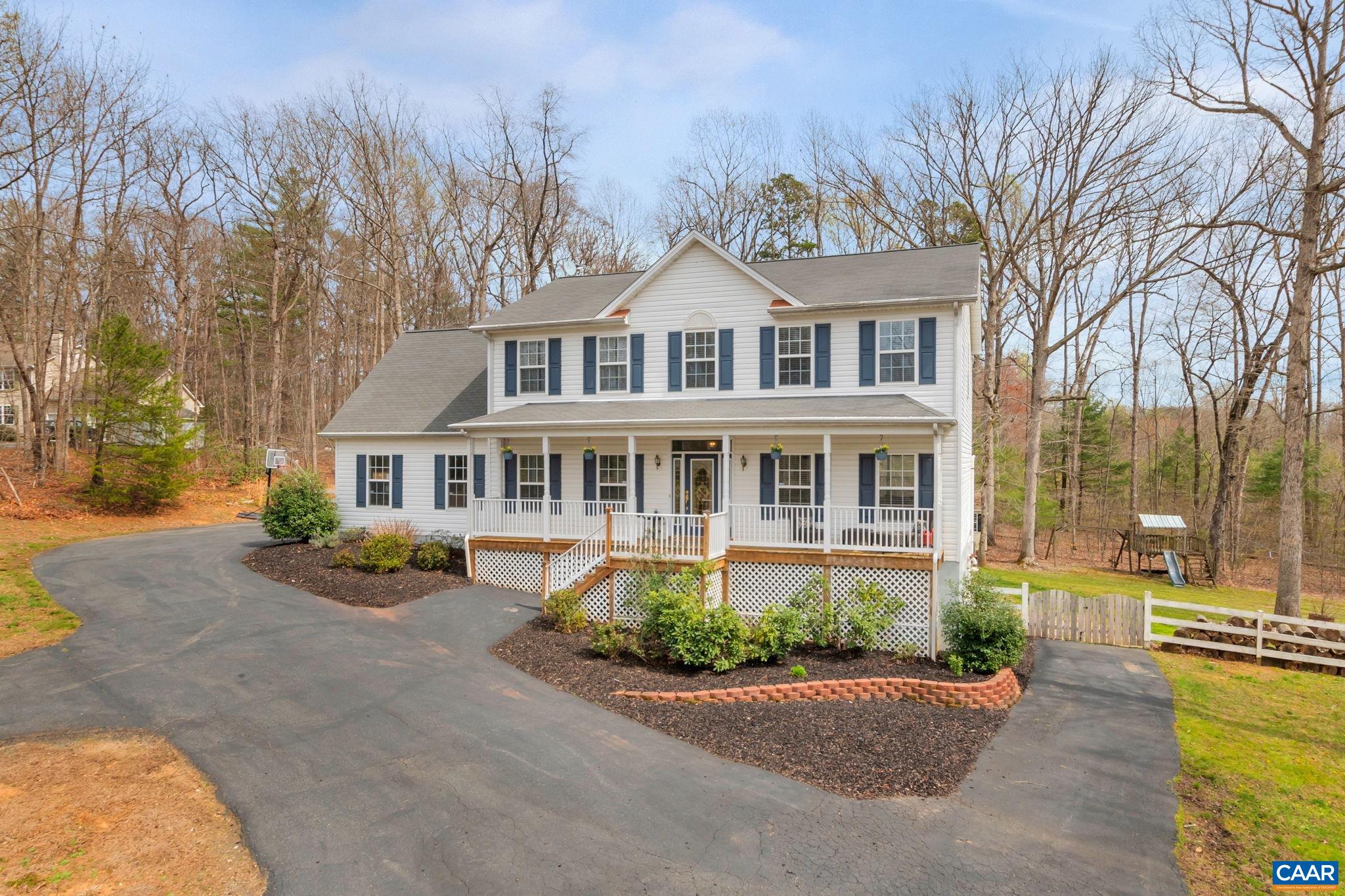 122 WIND RIDGE DR