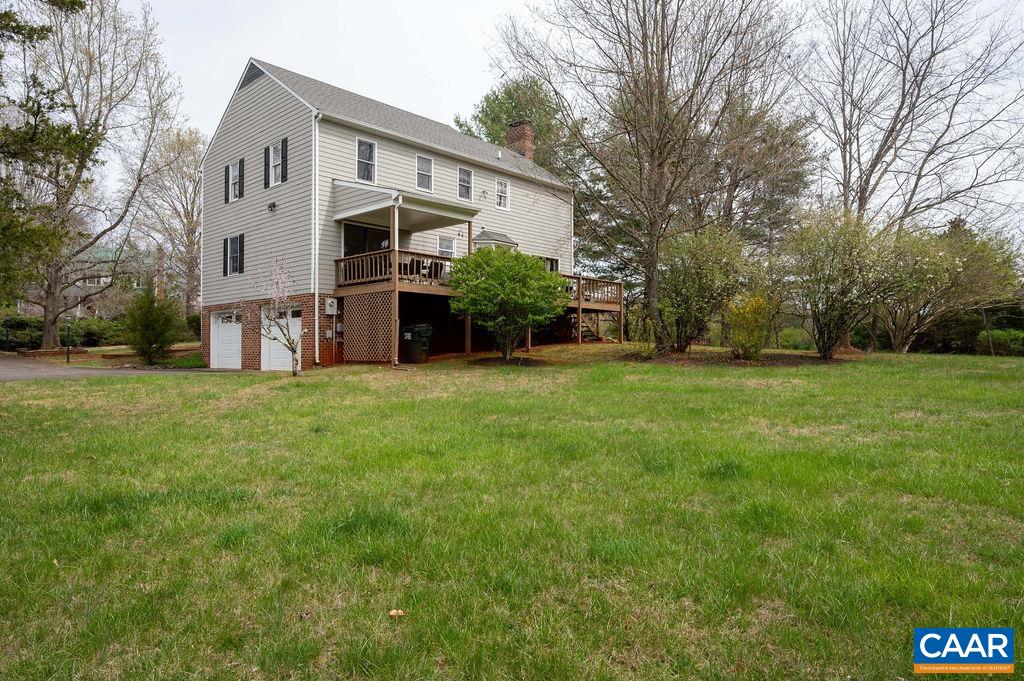 2805 MEADOW VISTA DR