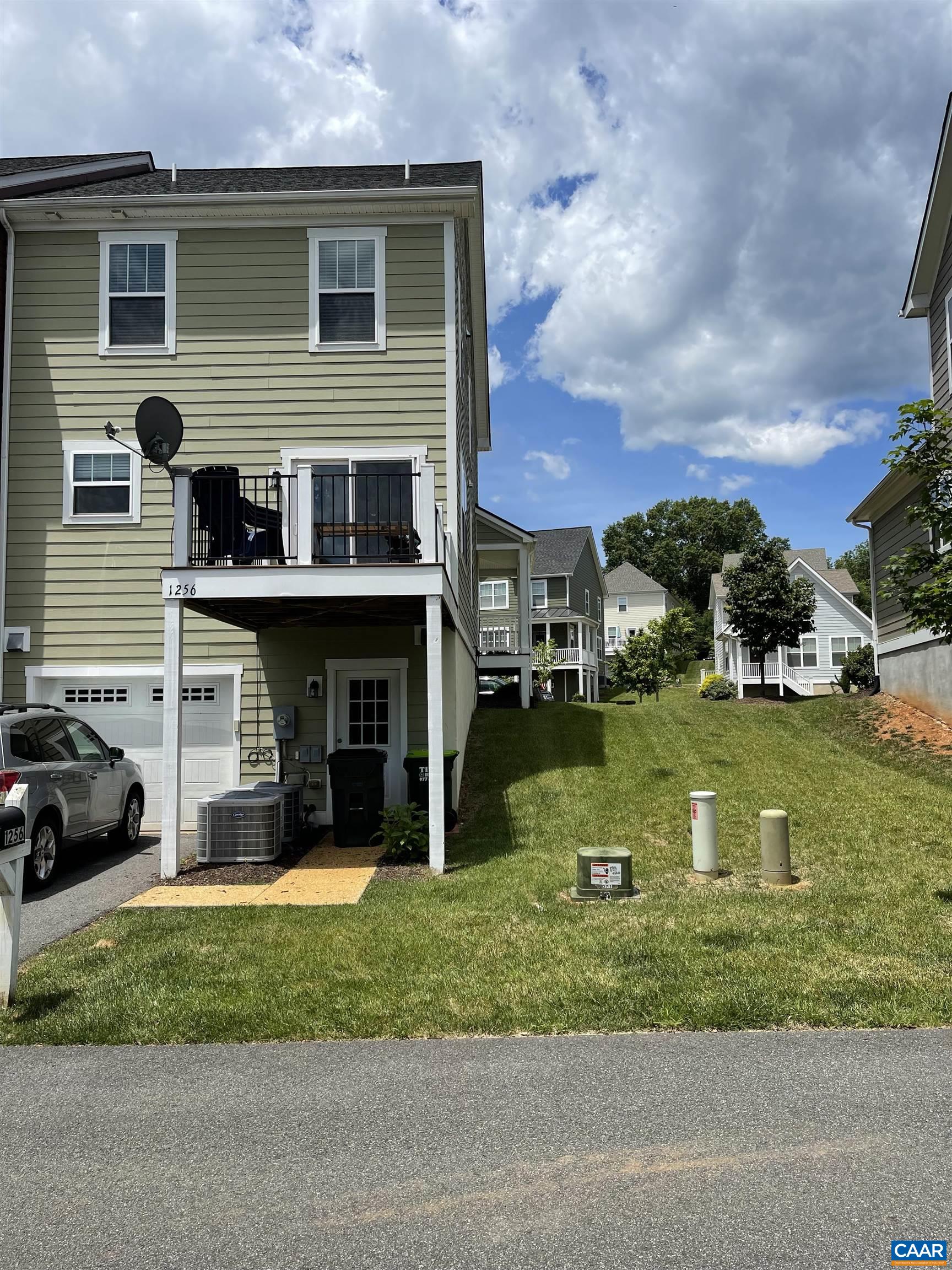 1256 HADEN PL