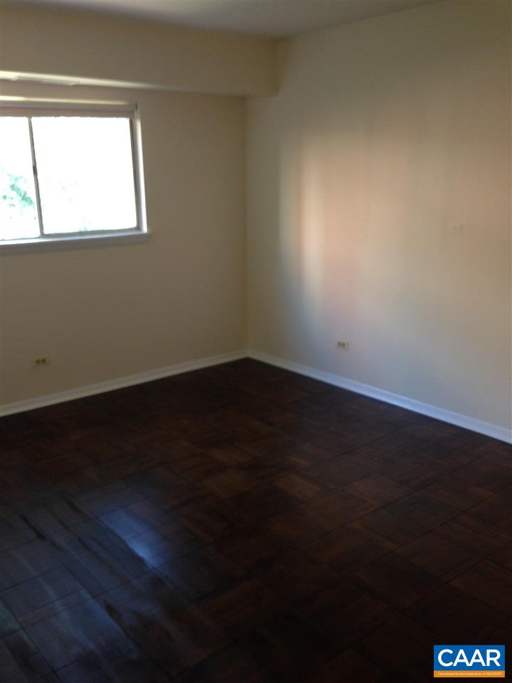 1215 WERTLAND ST Unit: c23