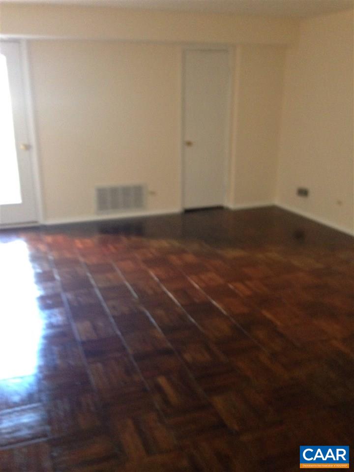1215 WERTLAND ST Unit: c23
