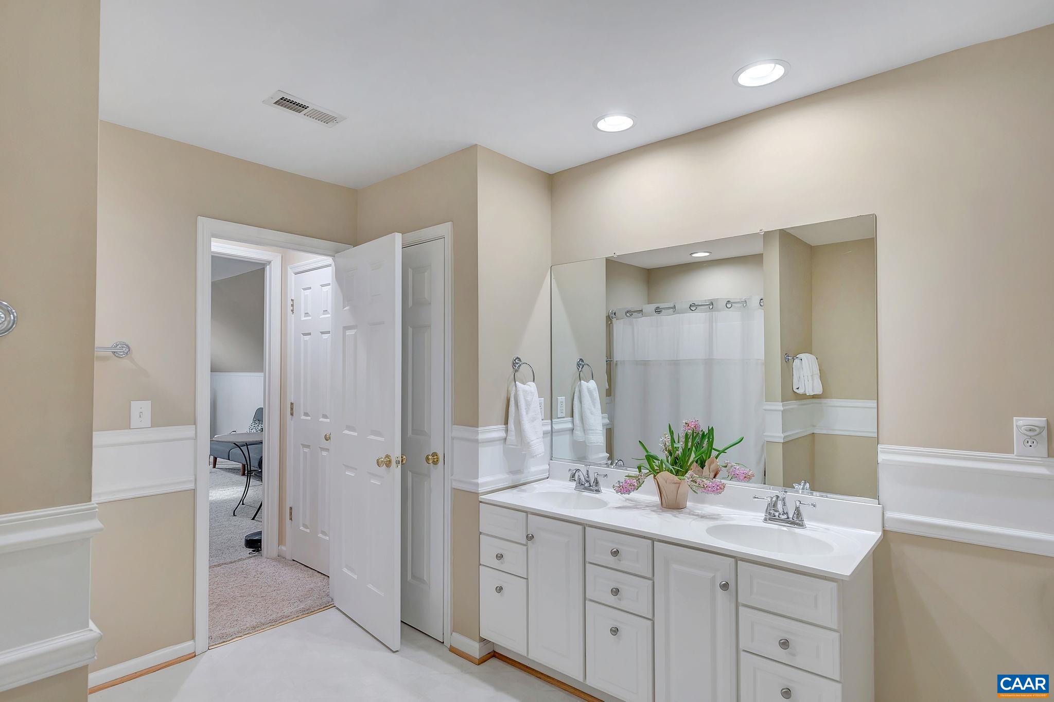 2018 VISTA VIEW LN