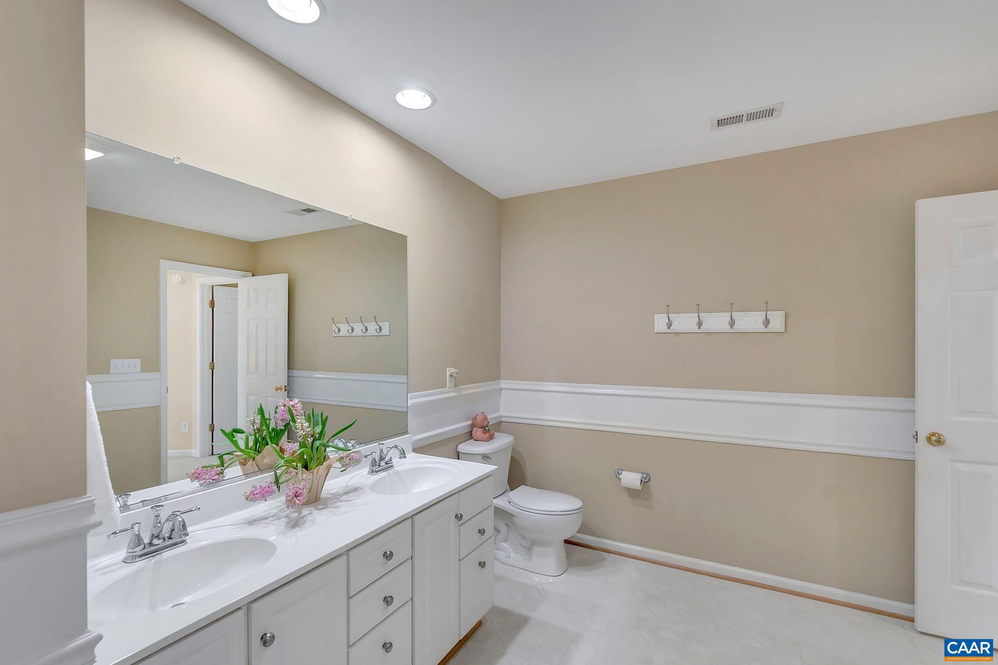 2018 VISTA VIEW LN