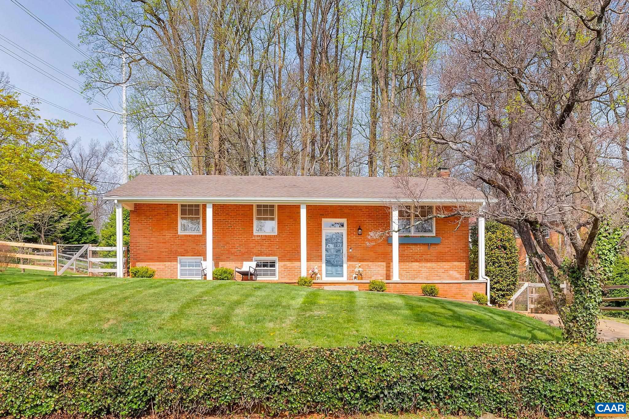 104 LINDA CT