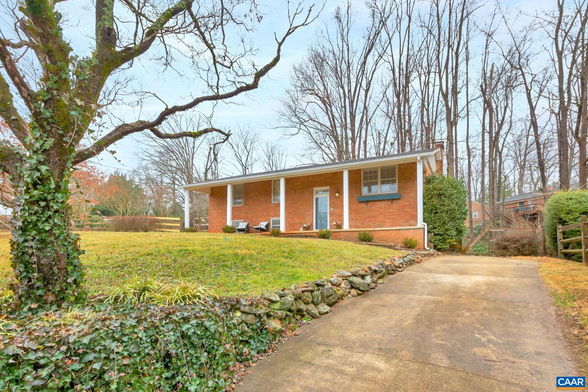 104 LINDA CT