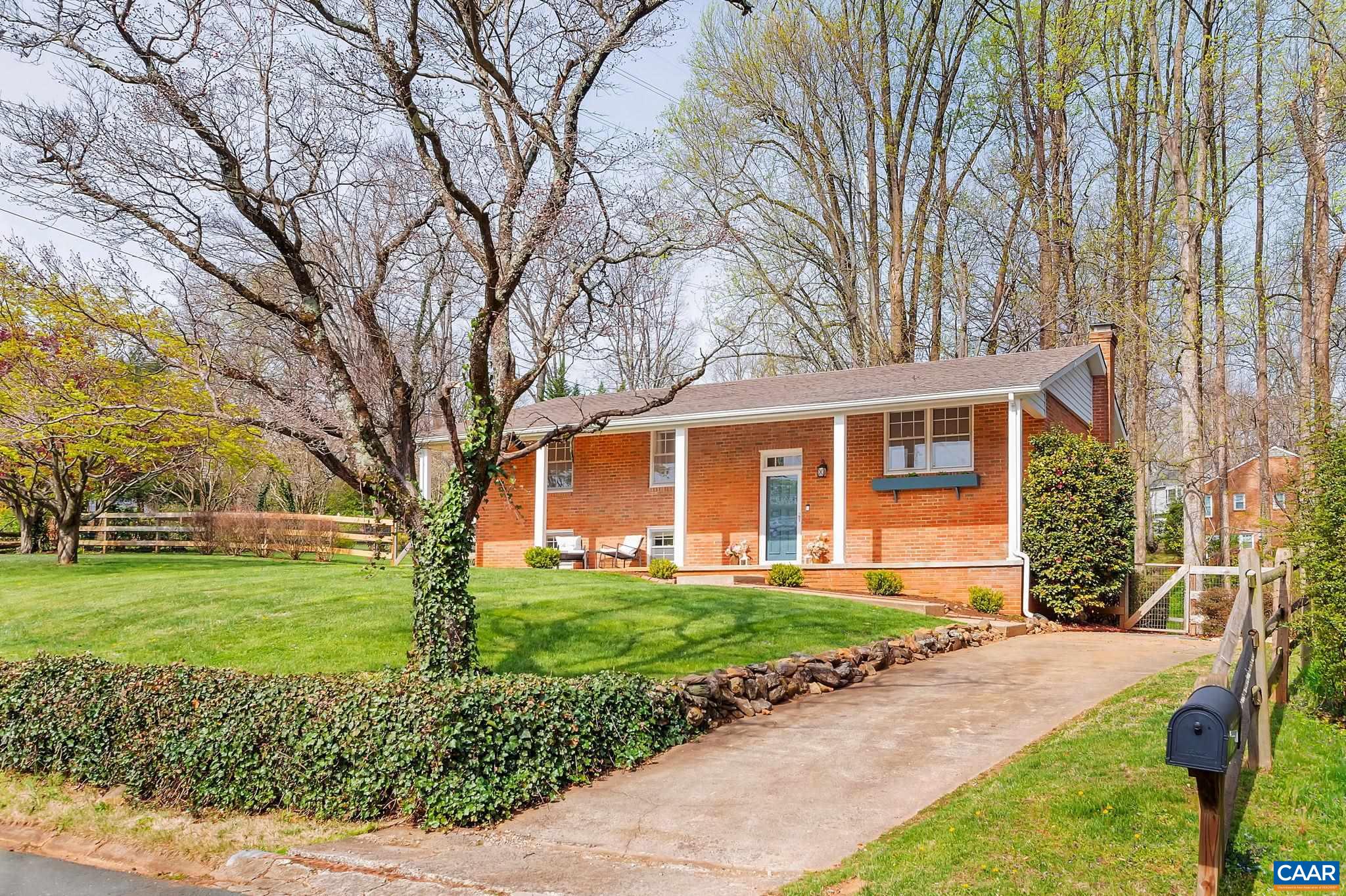104 LINDA CT