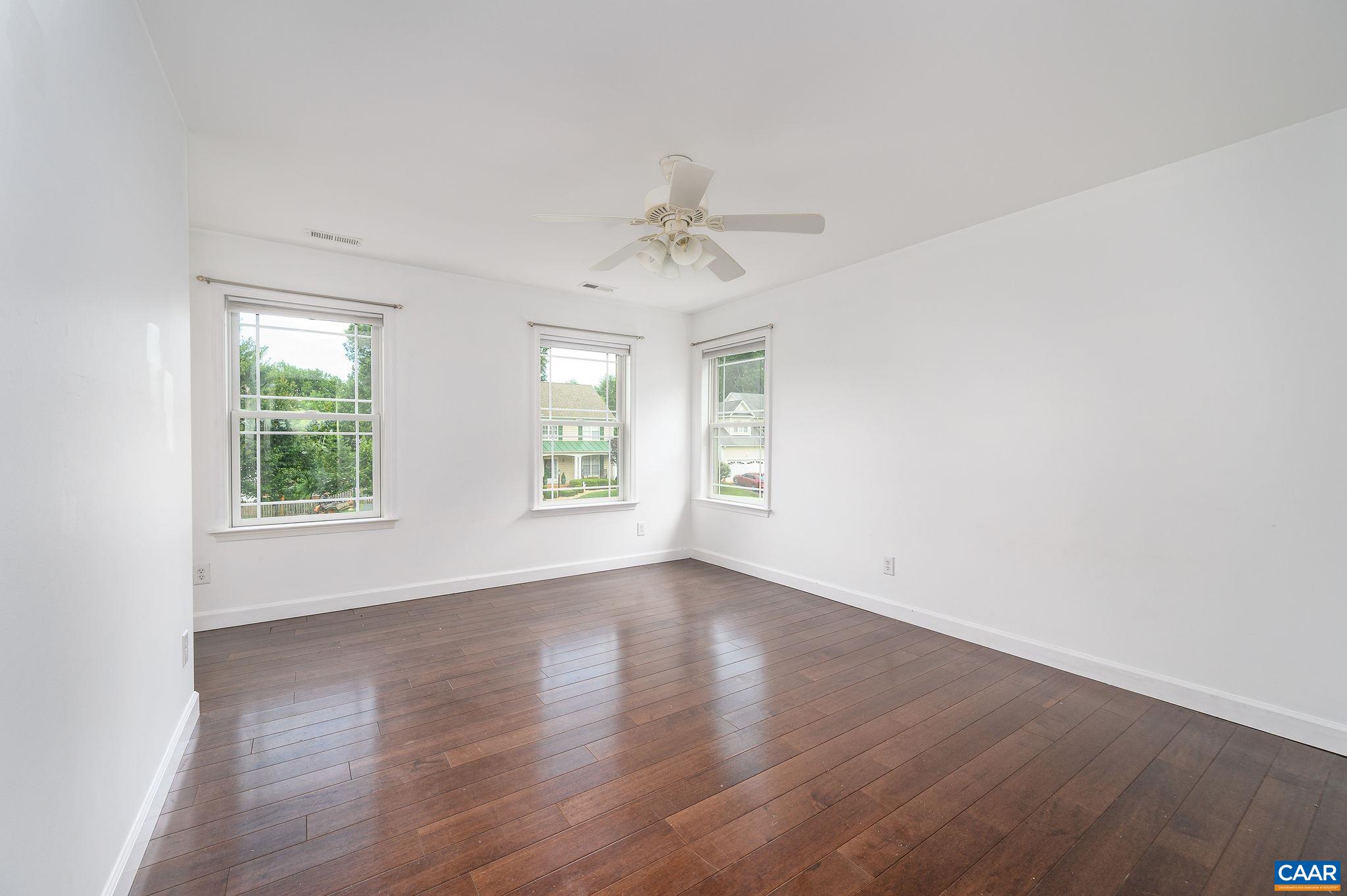 1241 LORING RUN