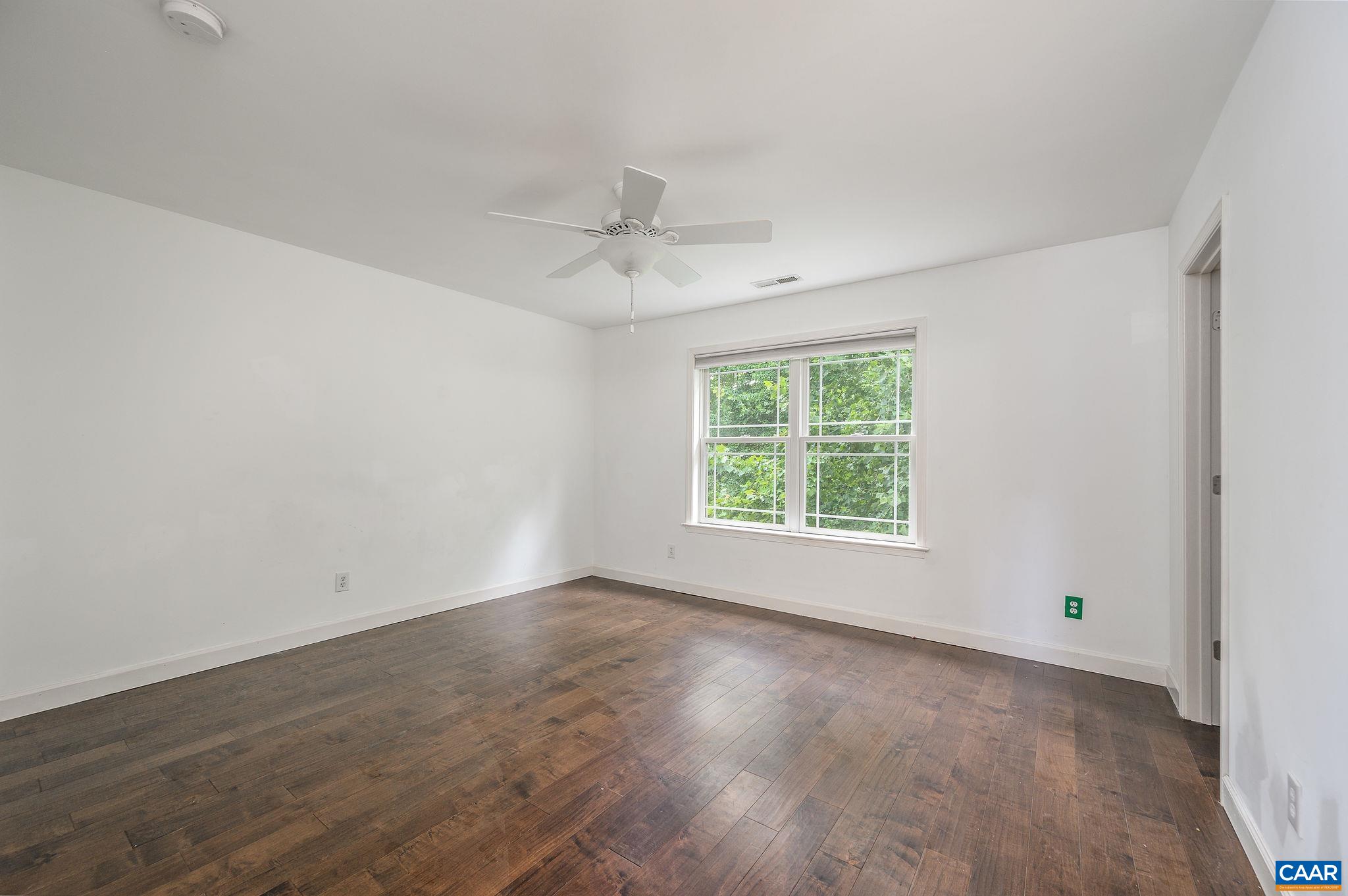 1241 LORING RUN