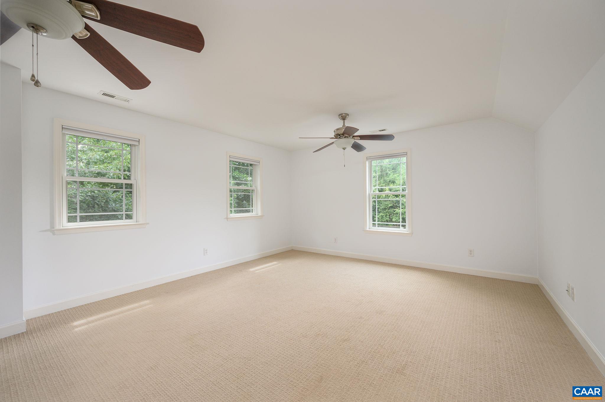 1241 LORING RUN