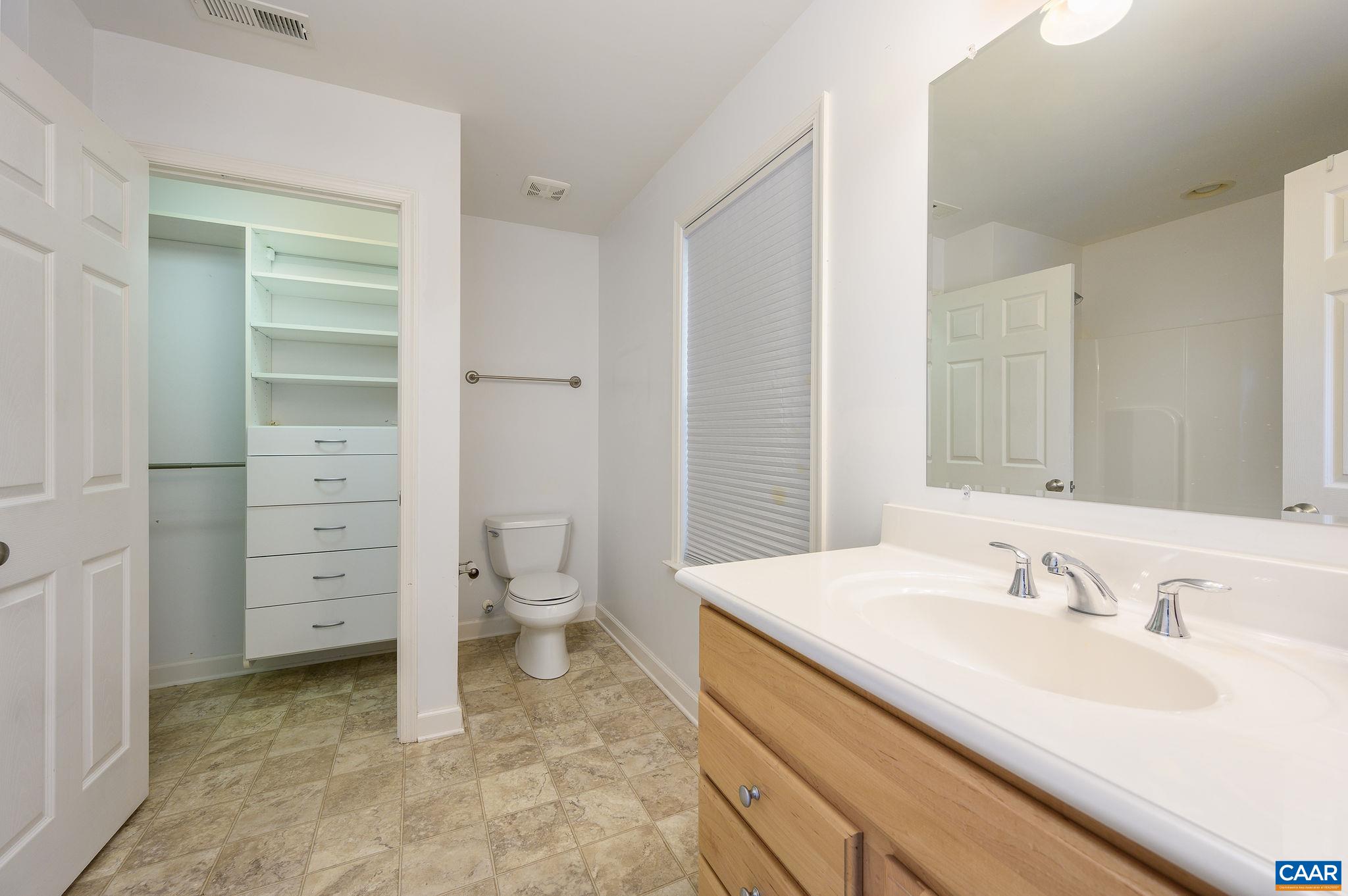 1241 LORING RUN