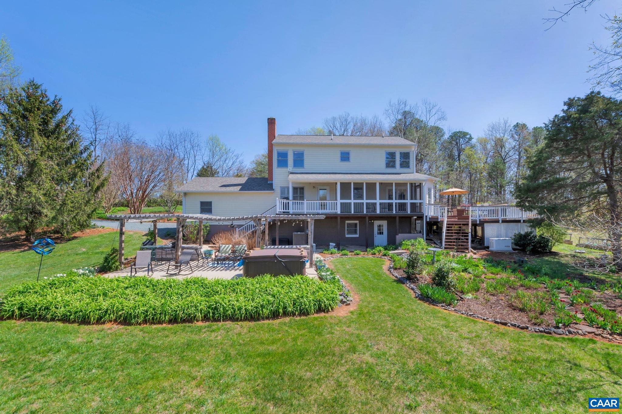 8368 BROOKSVILLE RD