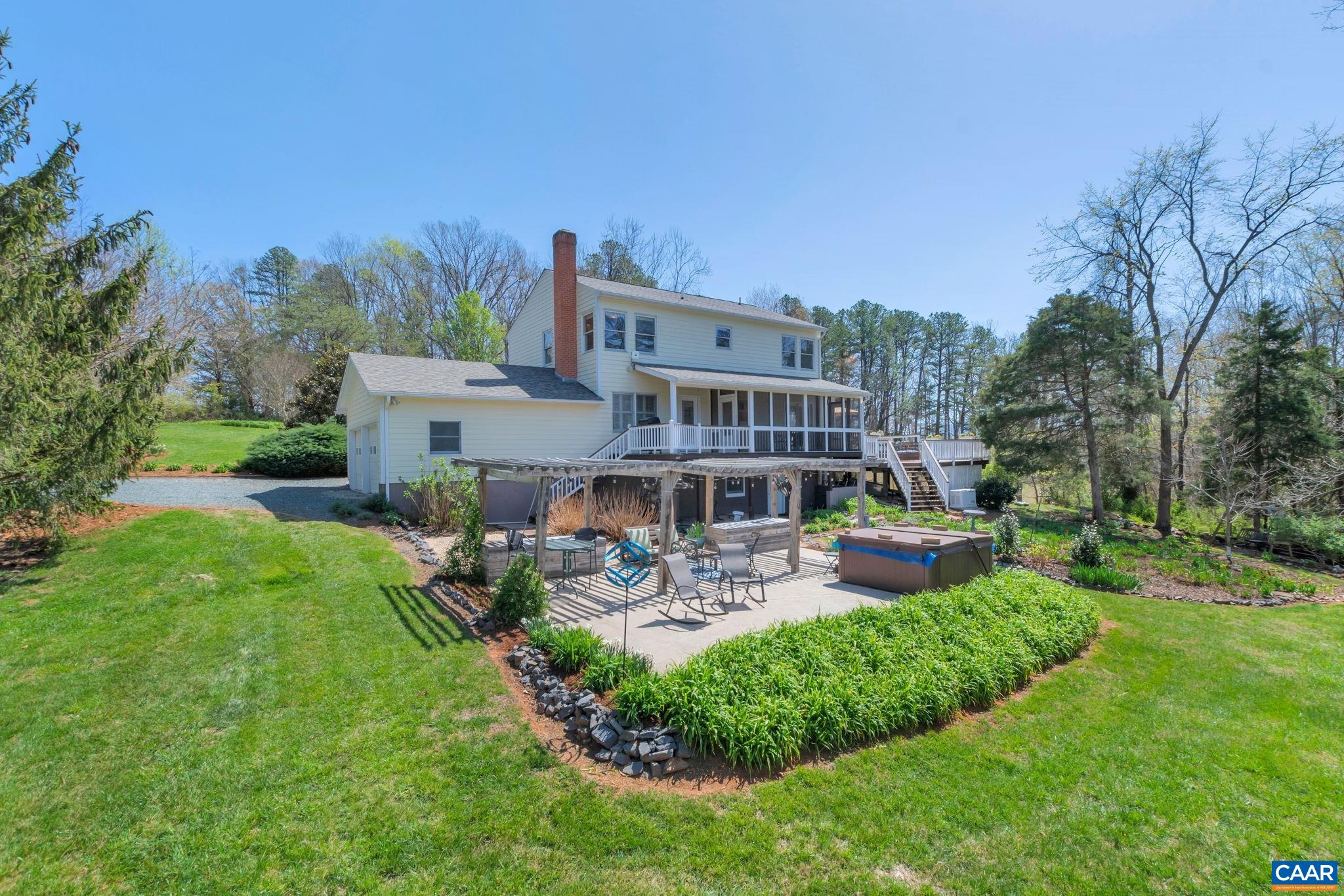 8368 BROOKSVILLE RD
