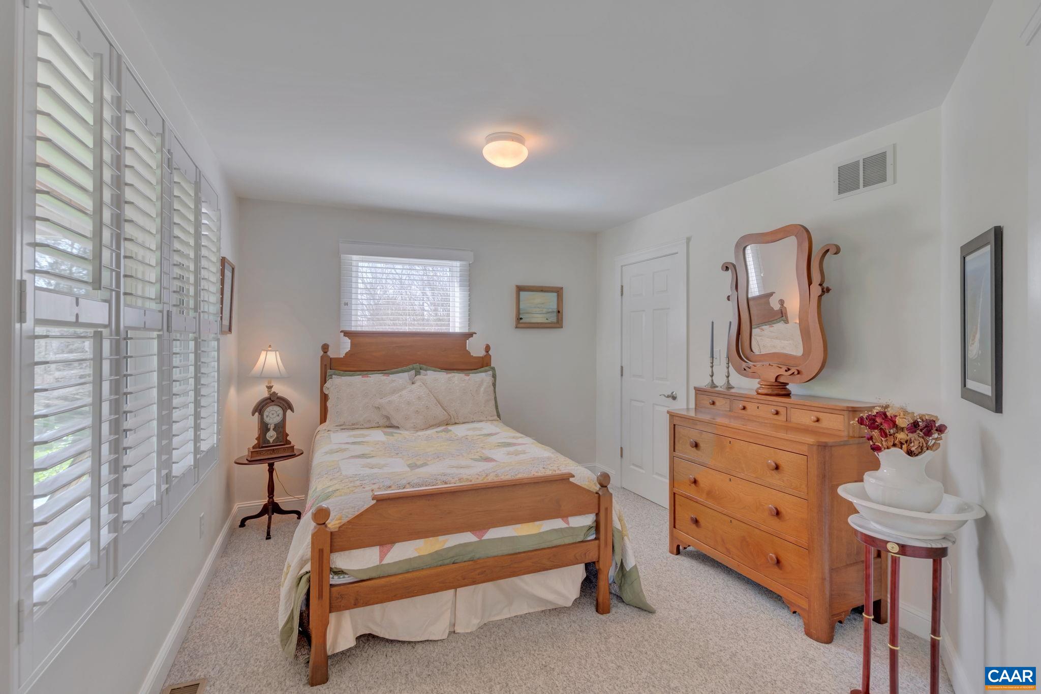 8368 BROOKSVILLE RD