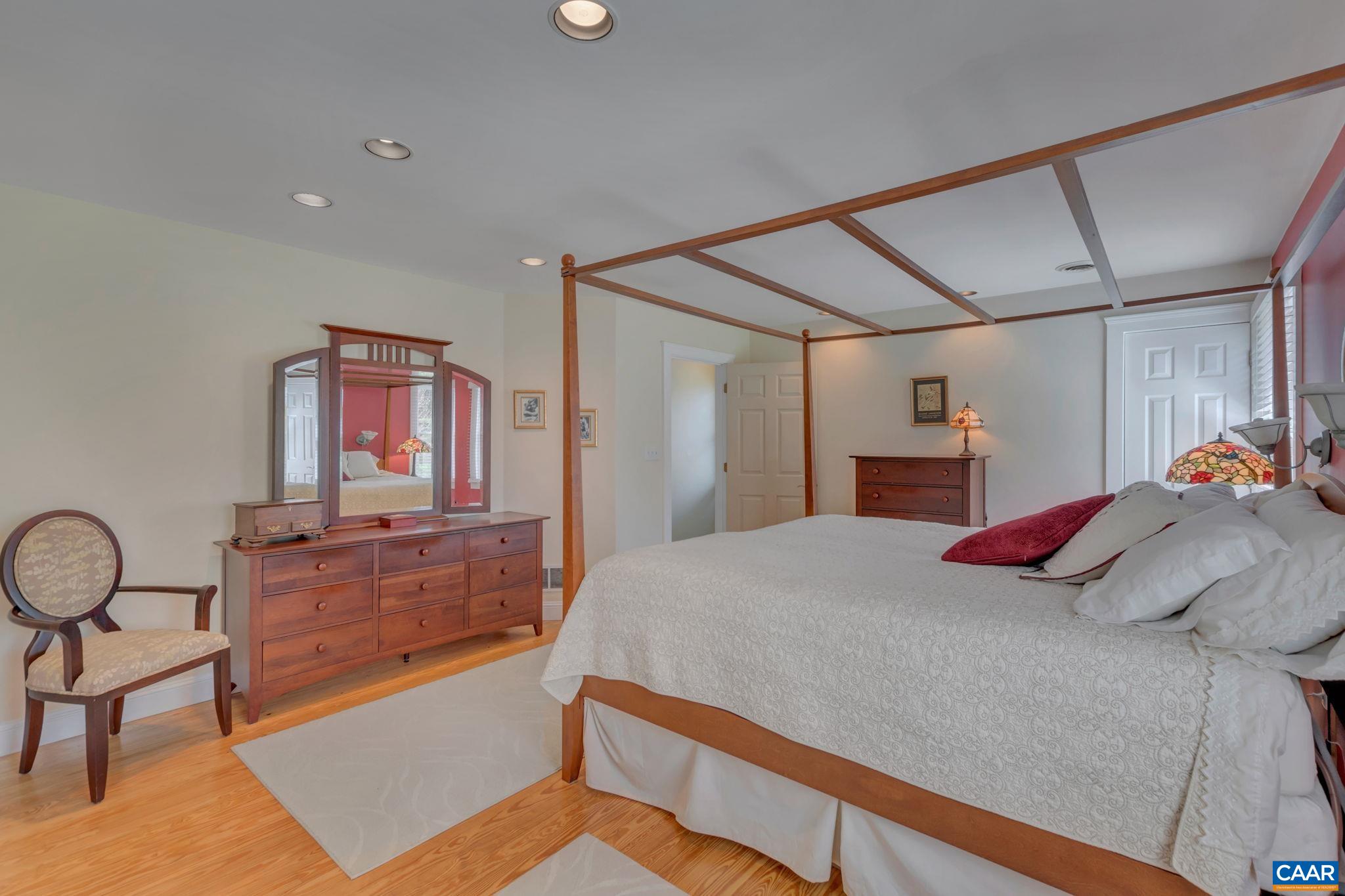8368 BROOKSVILLE RD