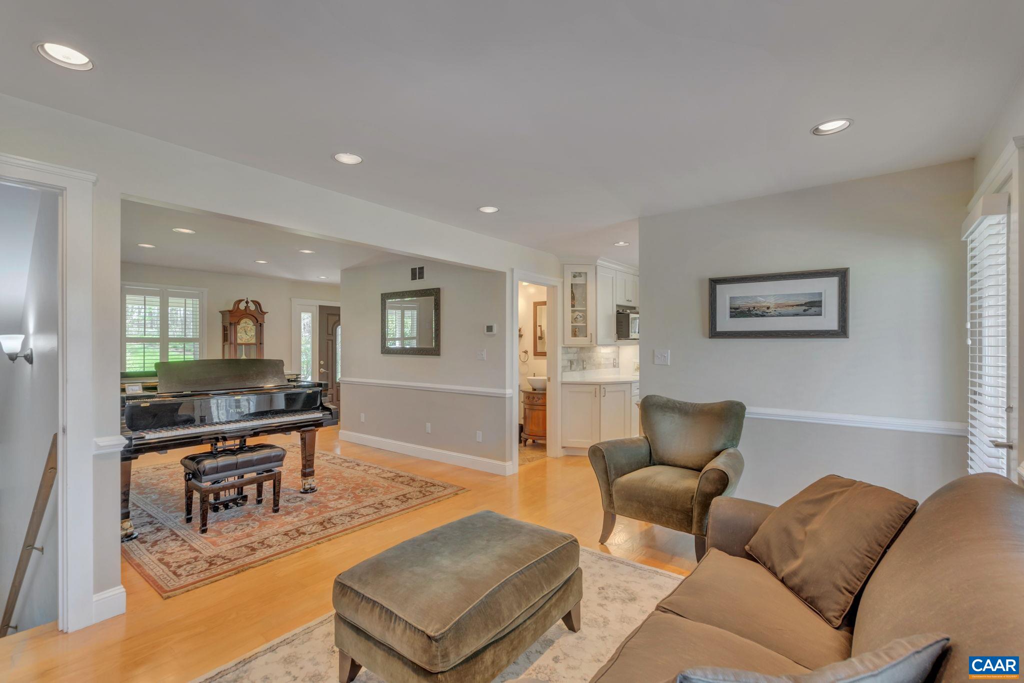8368 BROOKSVILLE RD