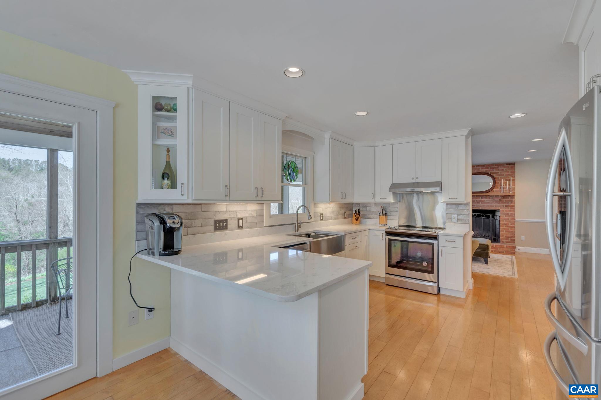 8368 BROOKSVILLE RD