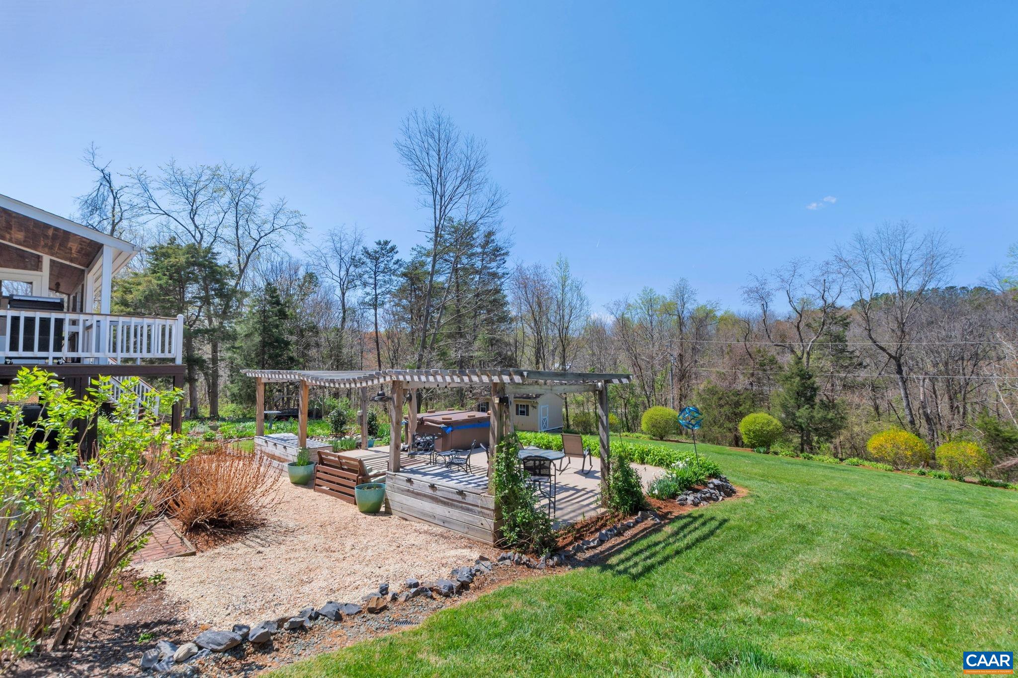 8368 BROOKSVILLE RD