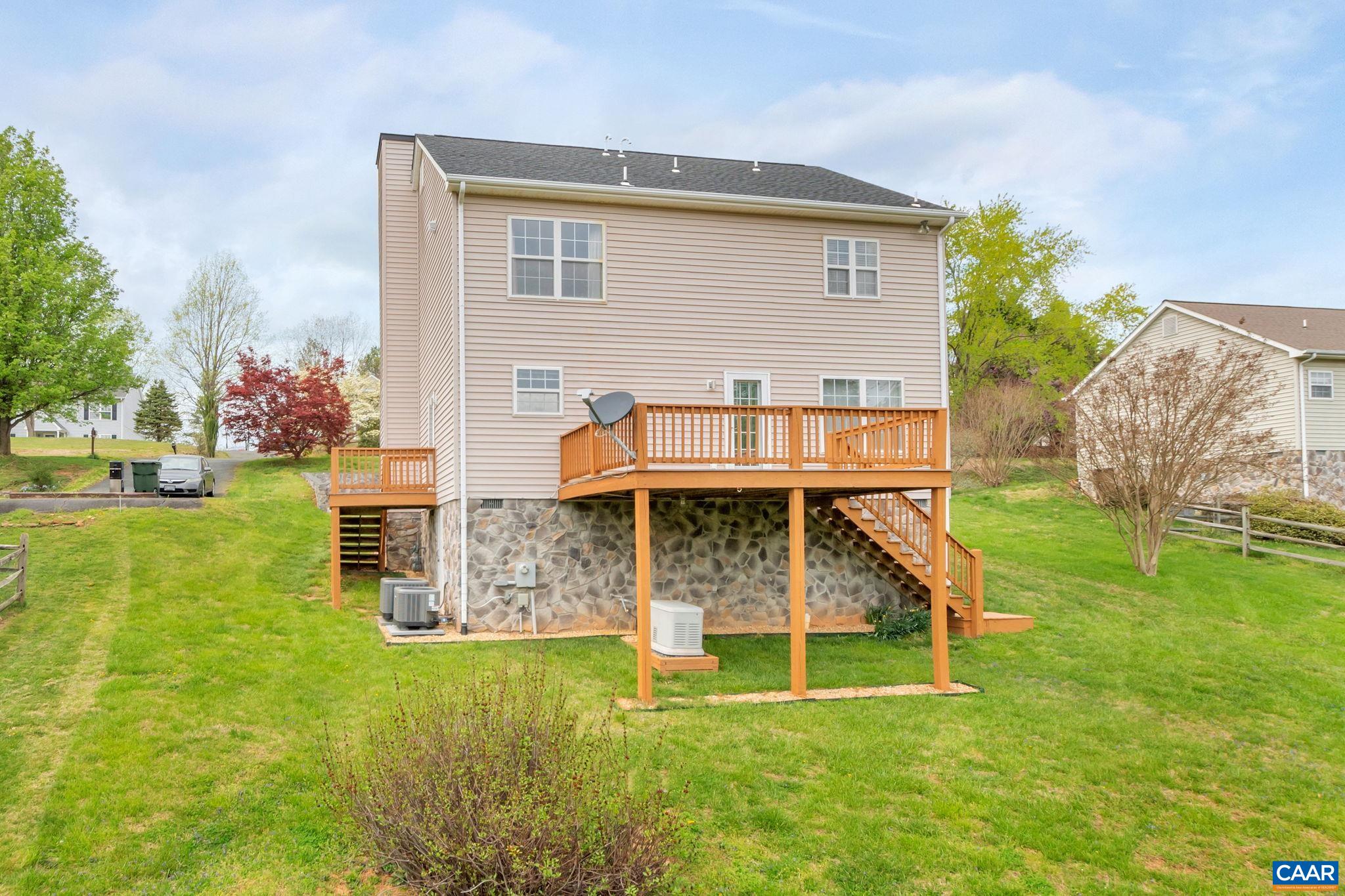 209 LARKSPUR WAY