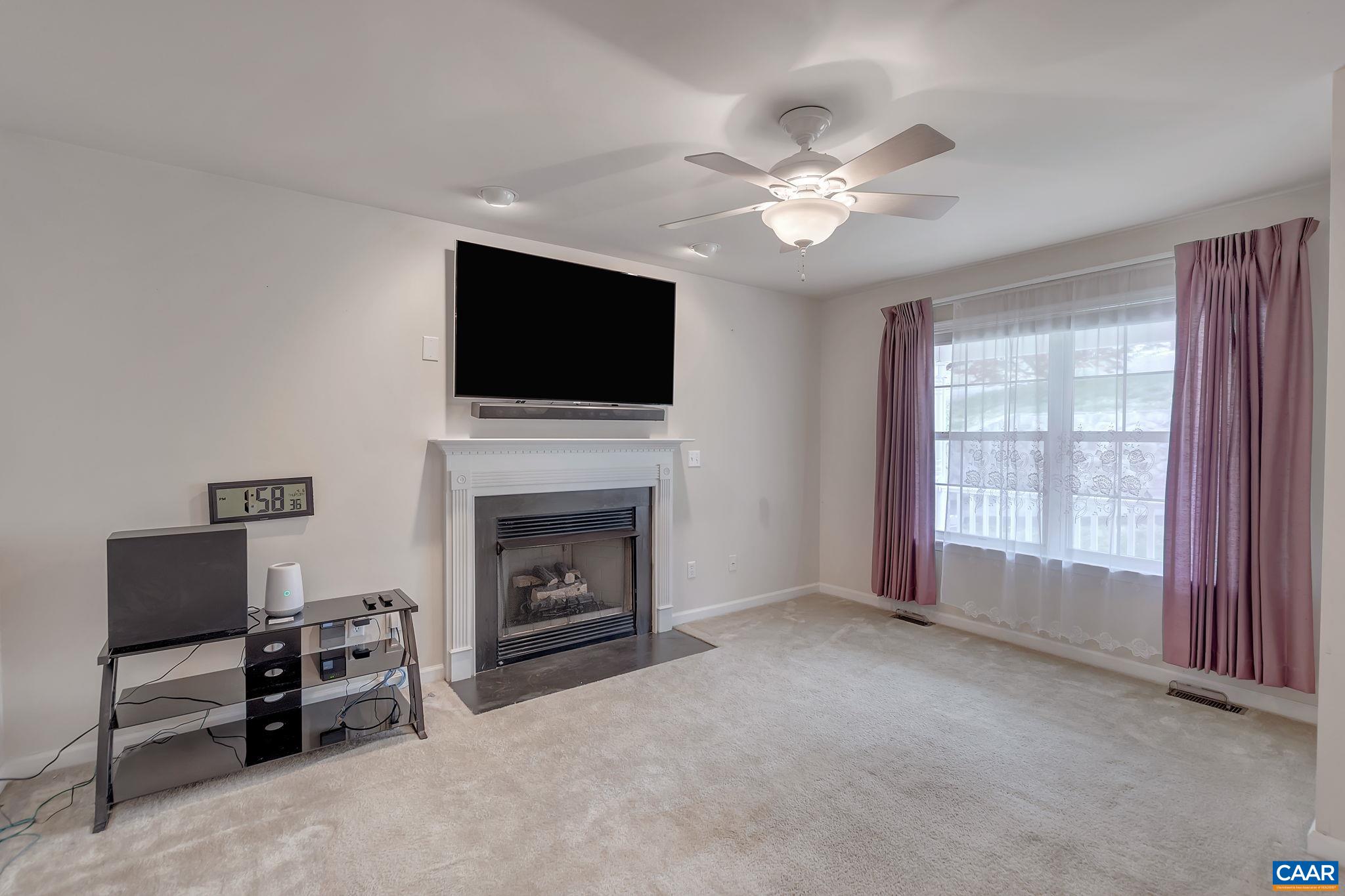 209 LARKSPUR WAY