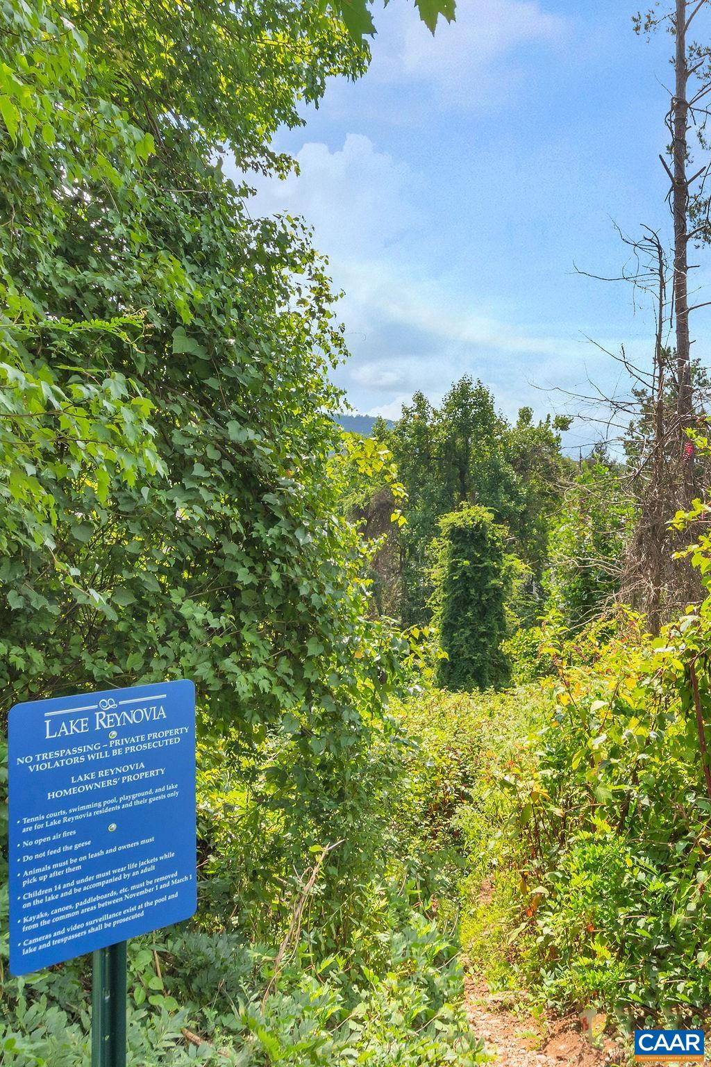 209 LARKSPUR WAY
