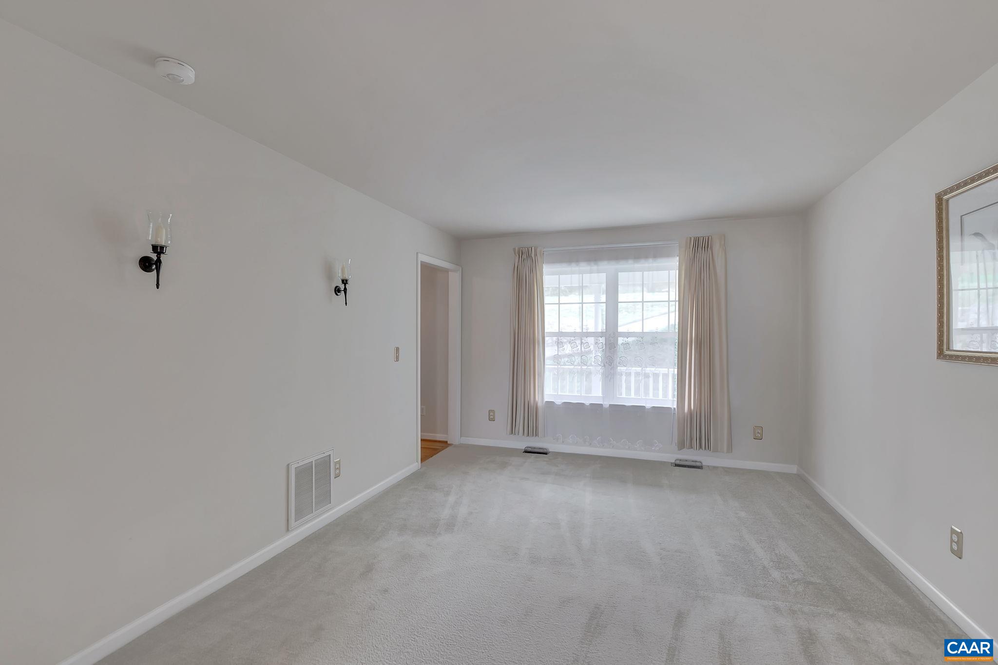 209 LARKSPUR WAY
