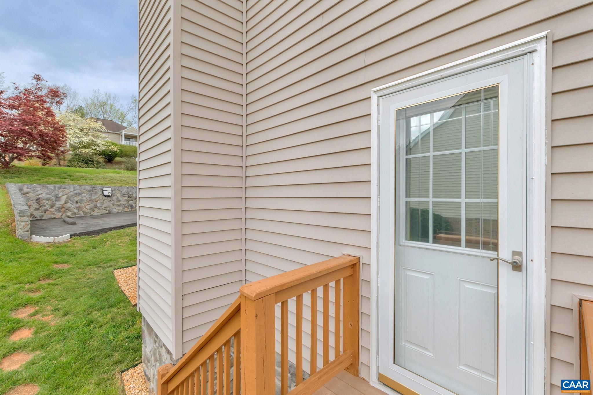 209 LARKSPUR WAY