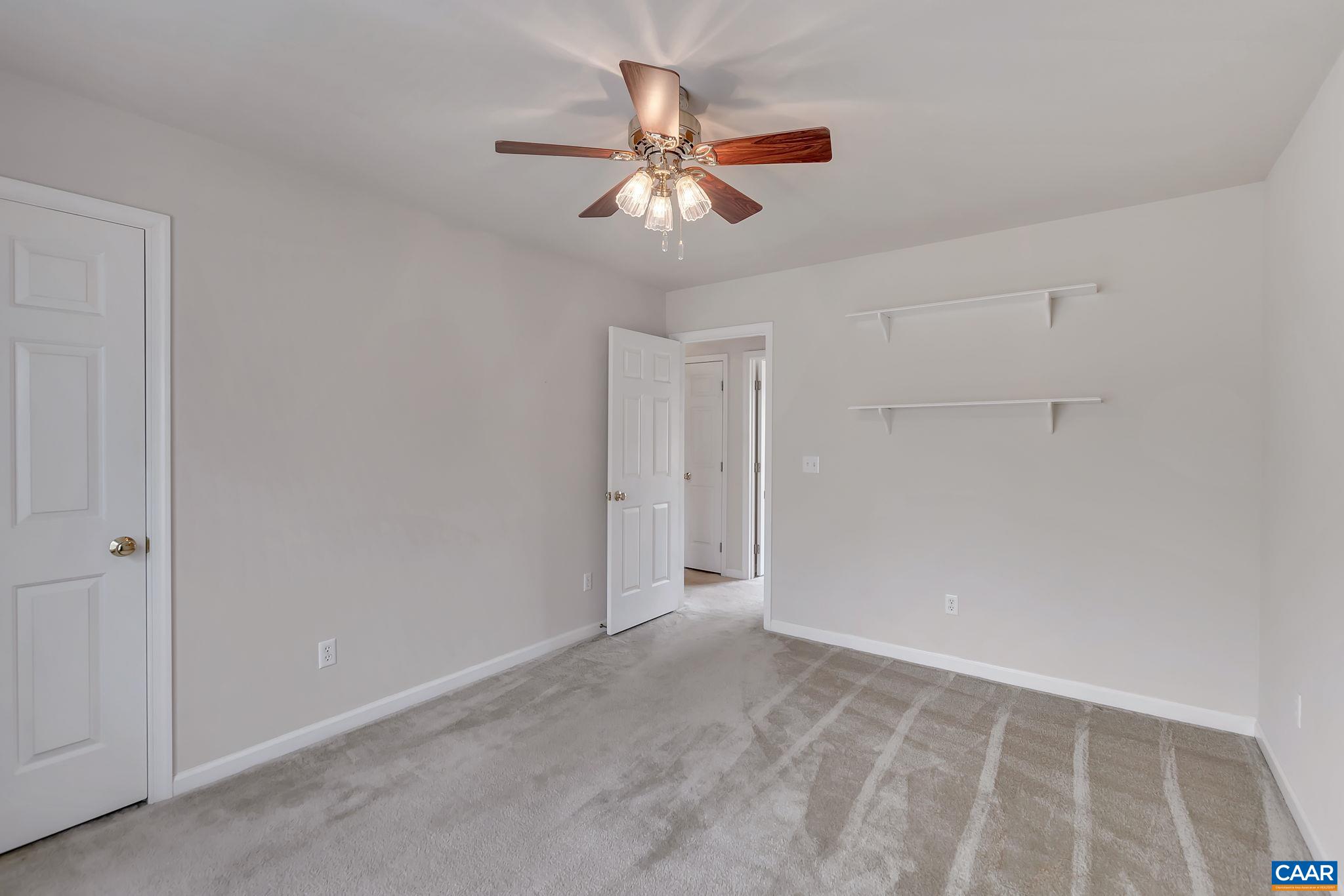 209 LARKSPUR WAY
