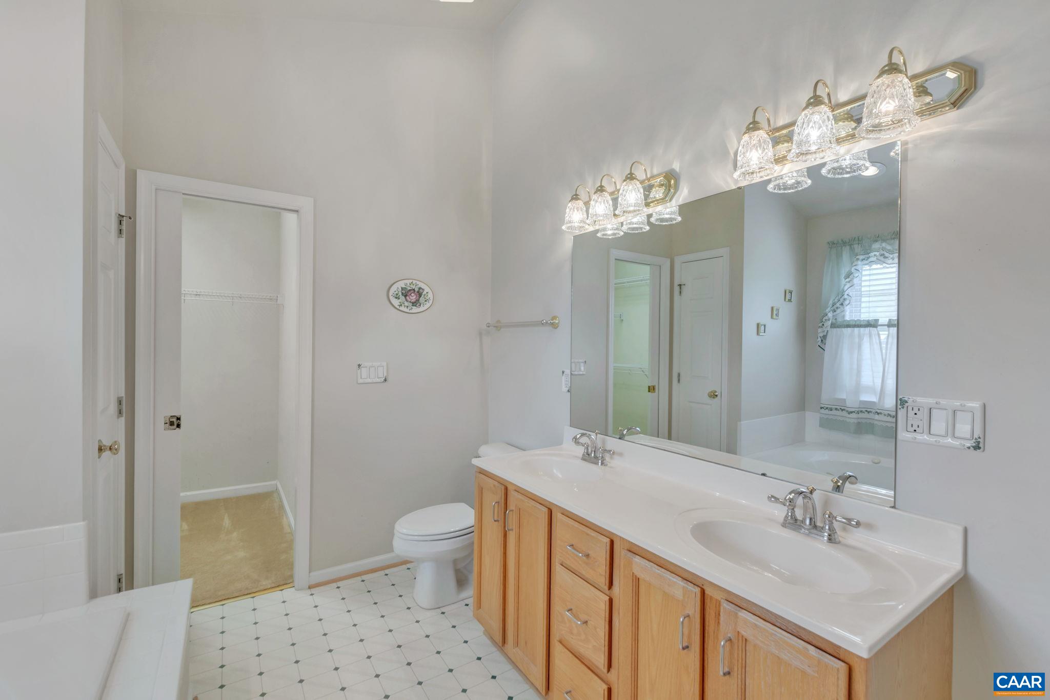 209 LARKSPUR WAY