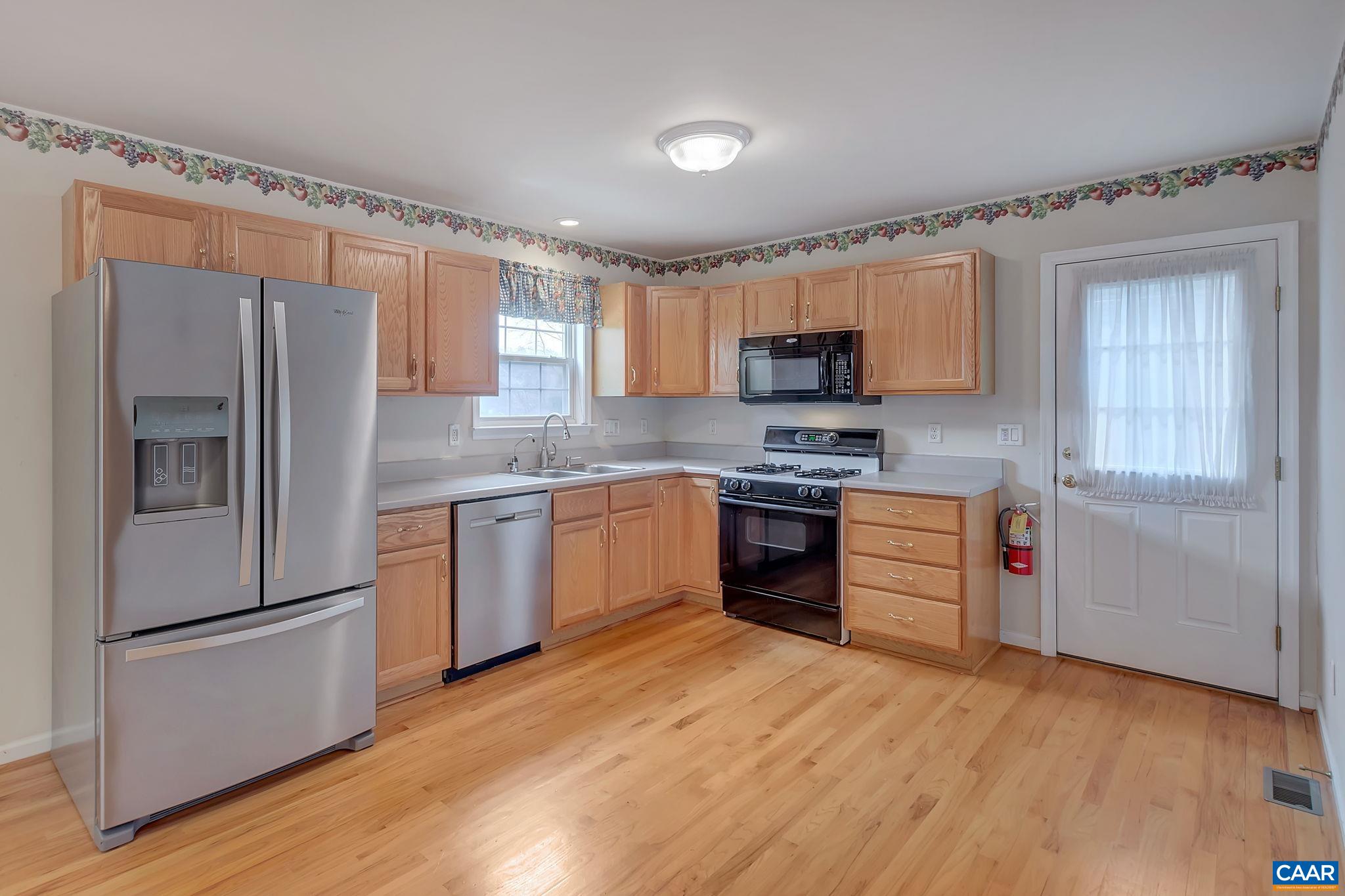 209 LARKSPUR WAY