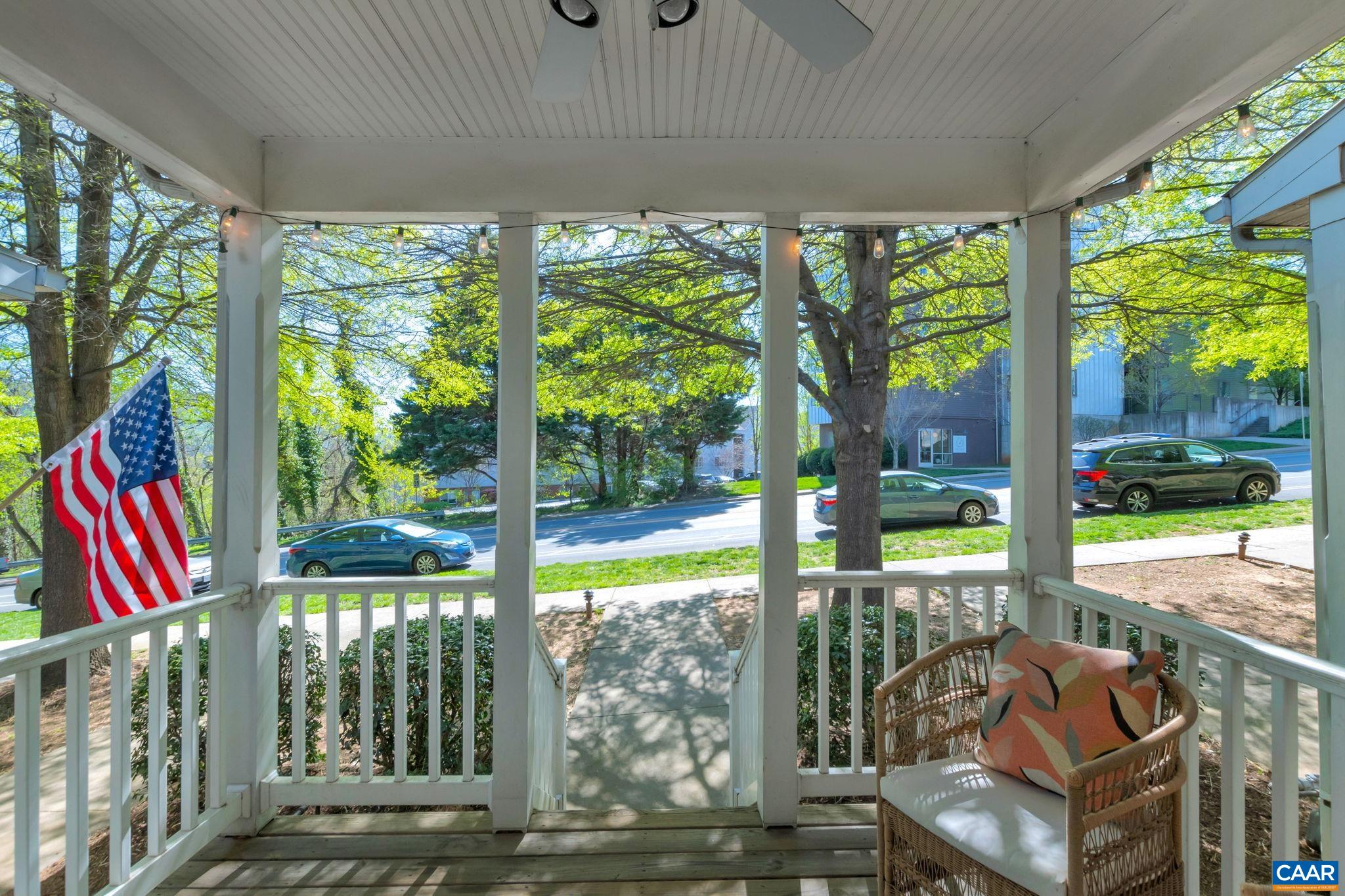 1103 DRUID AVE