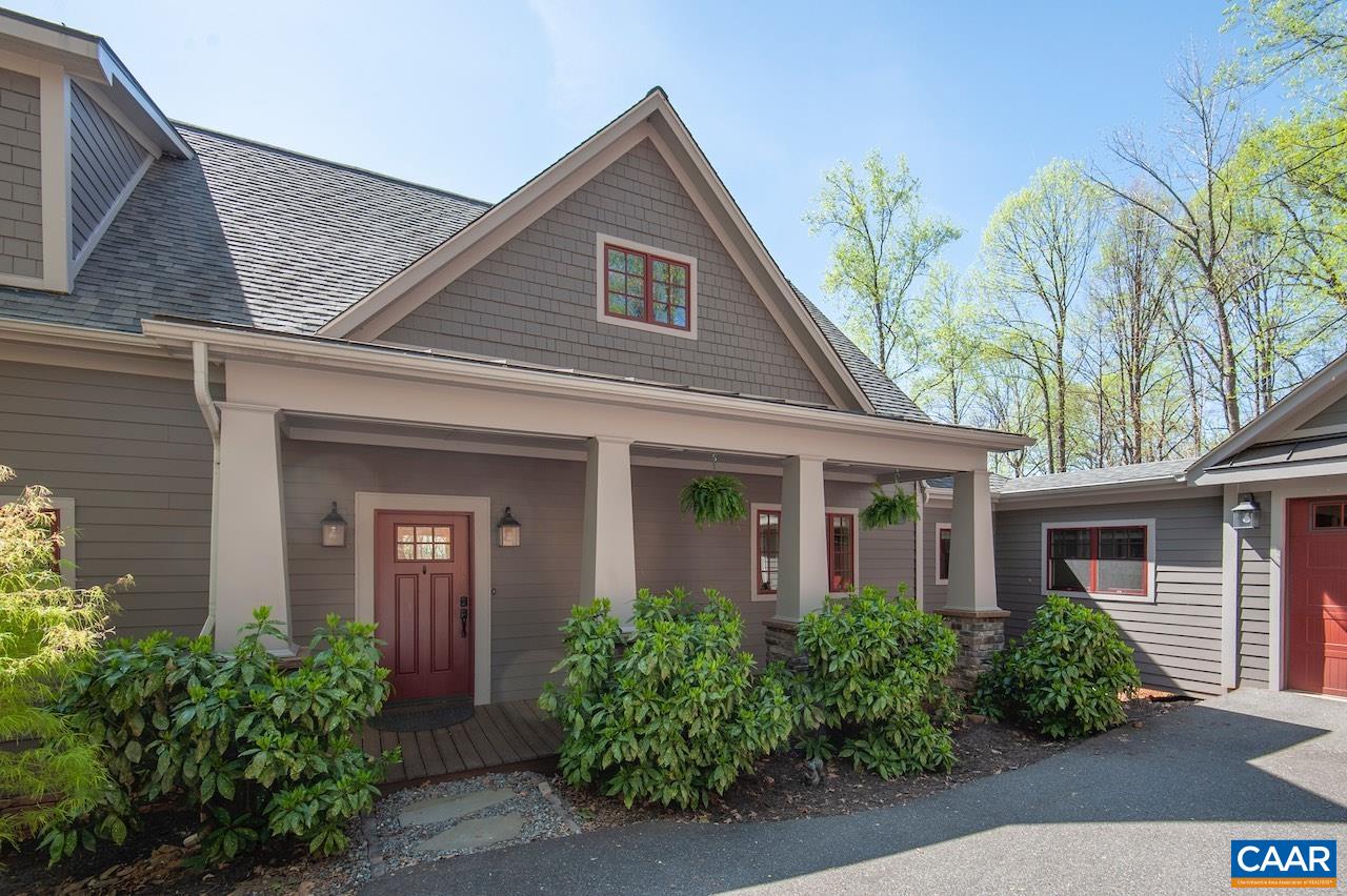1716 BLACK WALNUT DR