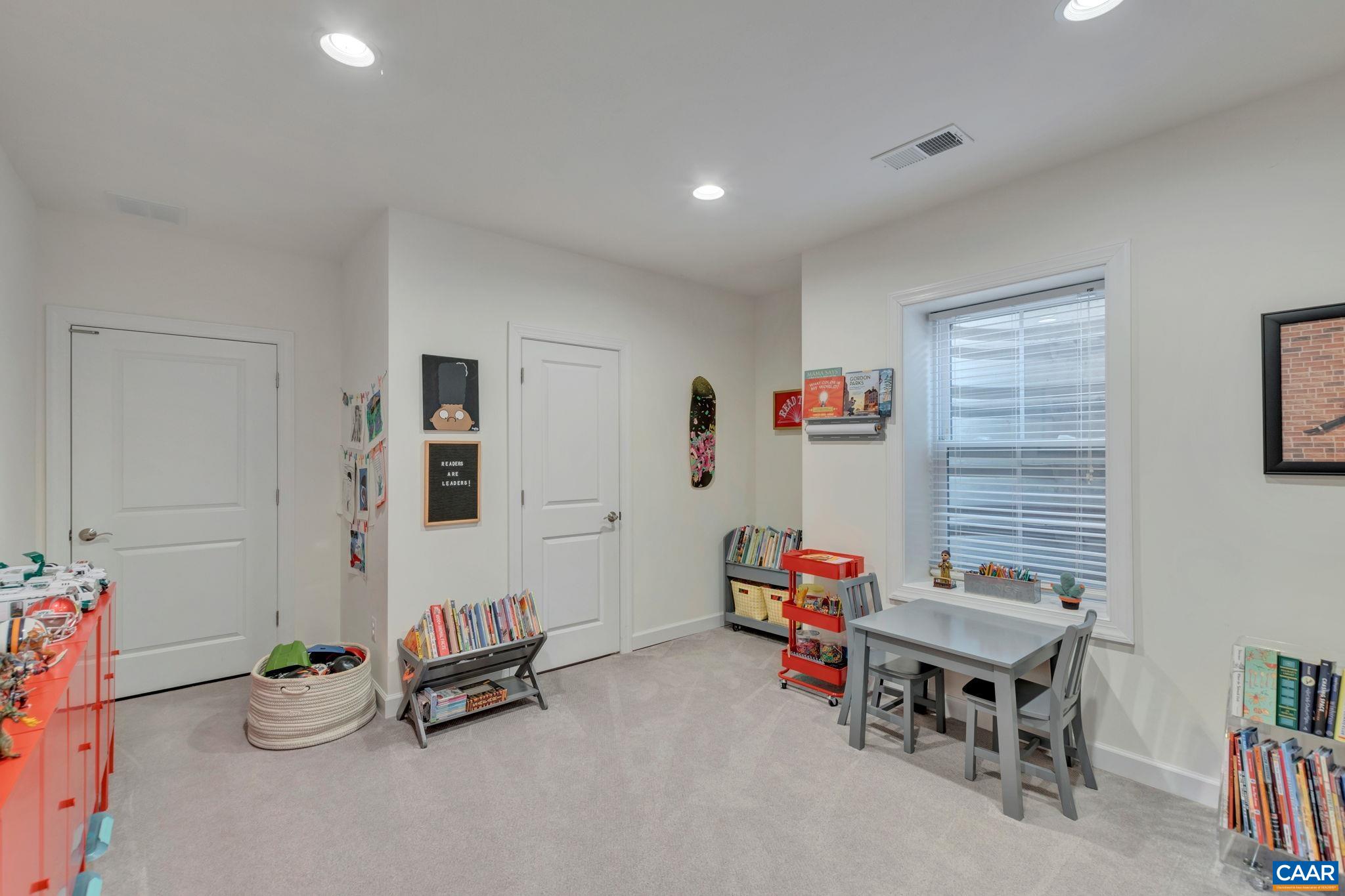 1814 MARIETTA DR