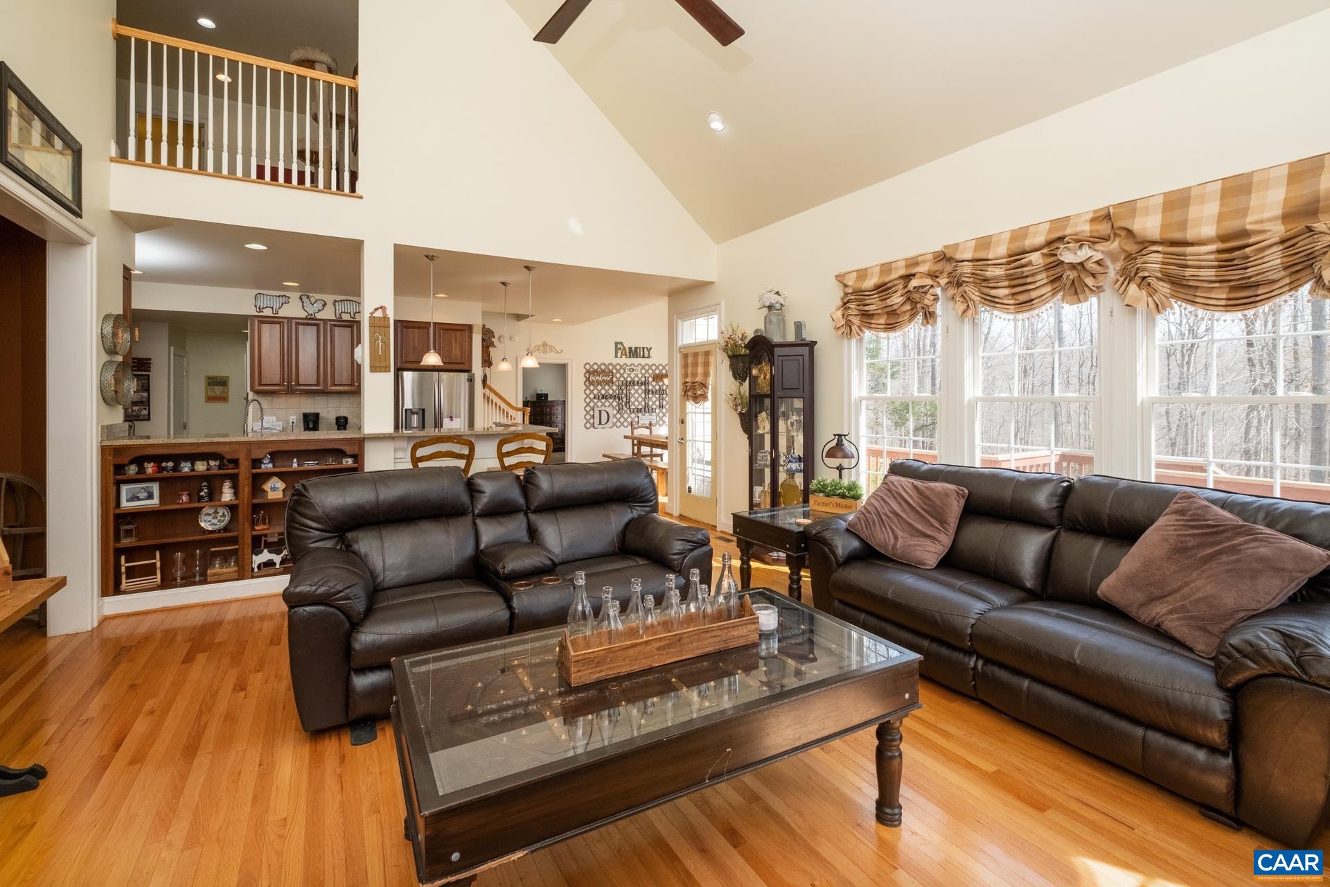5035 MEADOWLARK CT
