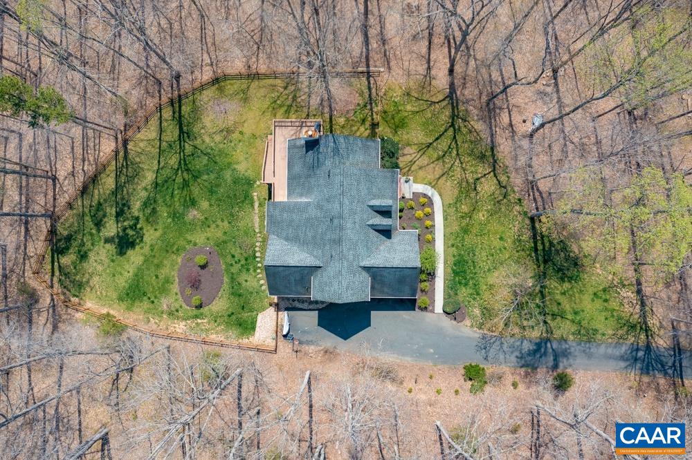 5035 MEADOWLARK CT