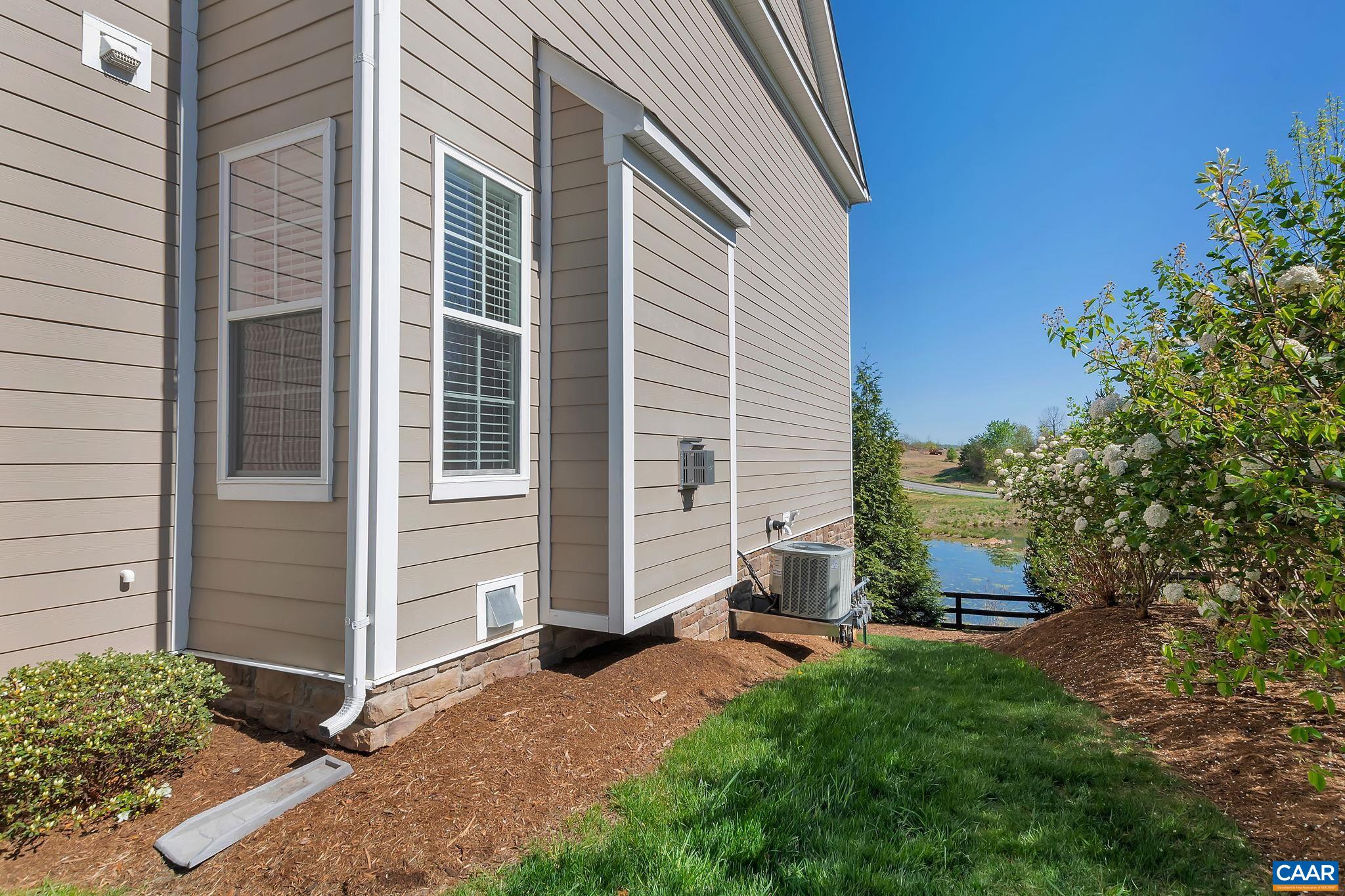 2906 TEMPLEHOF CT