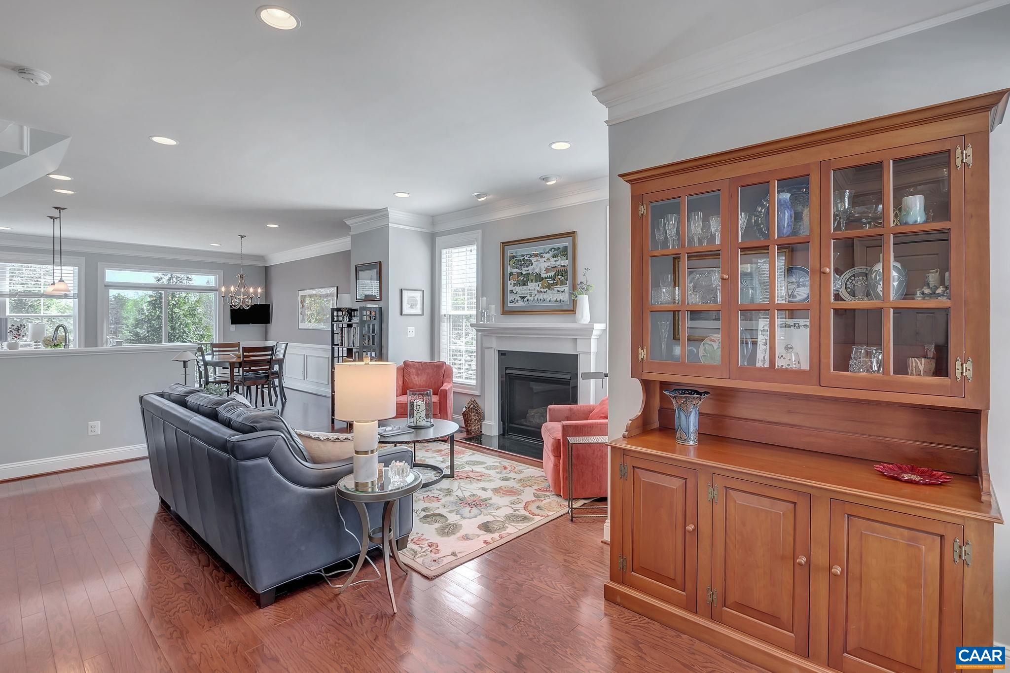 2906 TEMPLEHOF CT