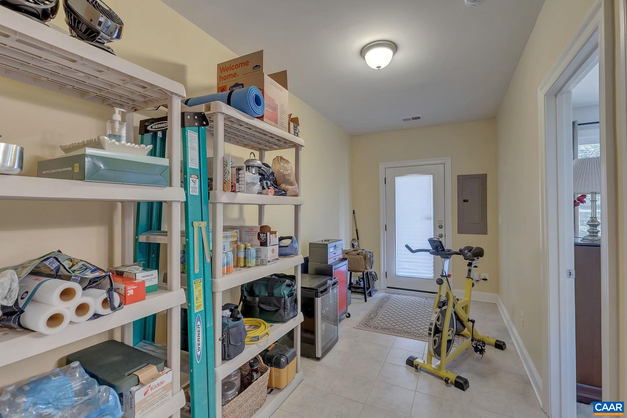 2906 TEMPLEHOF CT