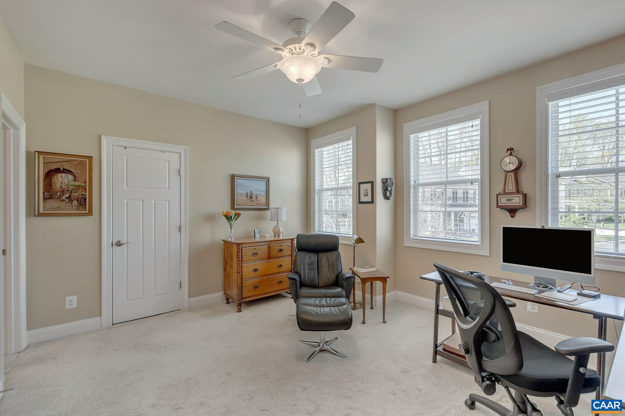 2906 TEMPLEHOF CT