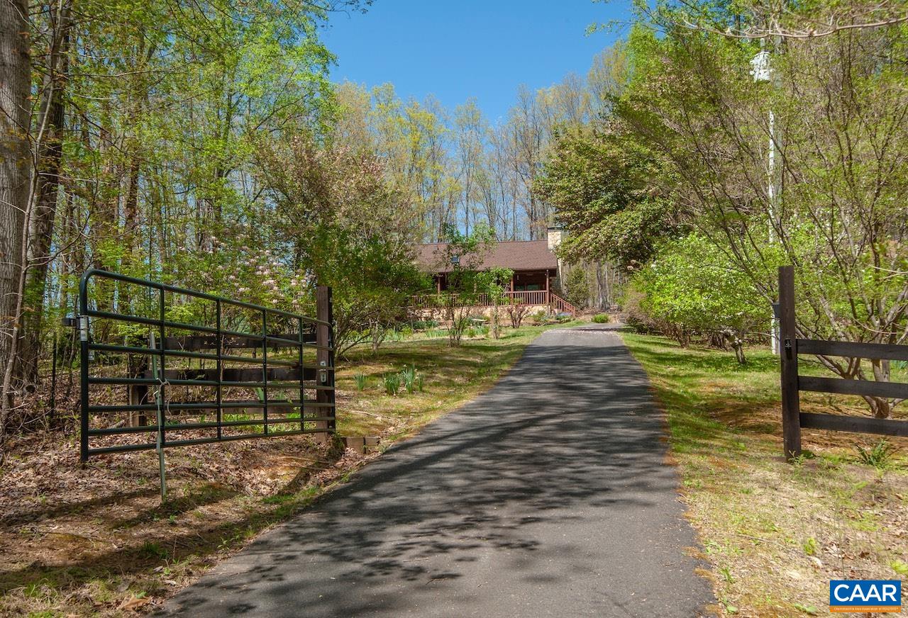 1676 ENNIS MOUNTAIN RD