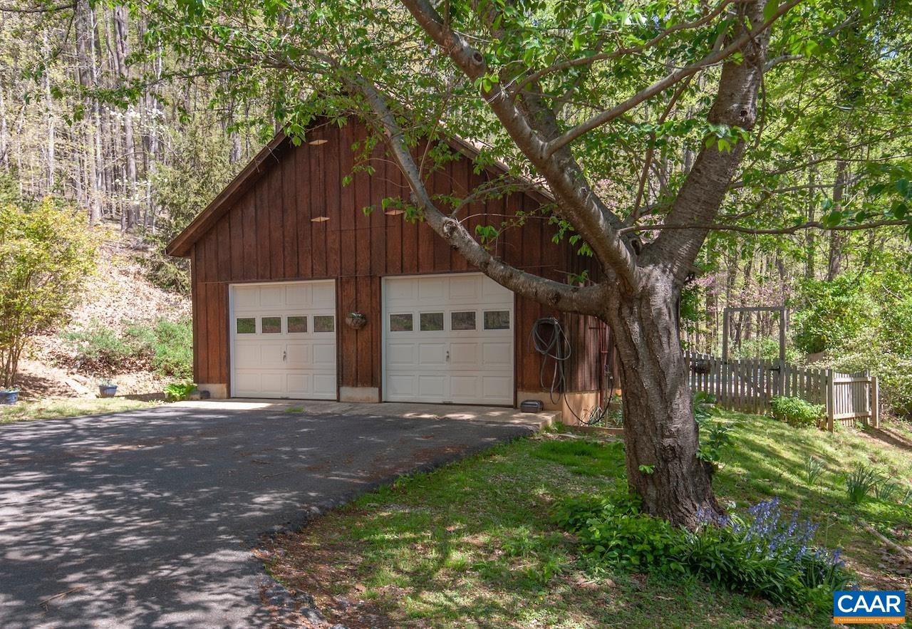 1676 ENNIS MOUNTAIN RD