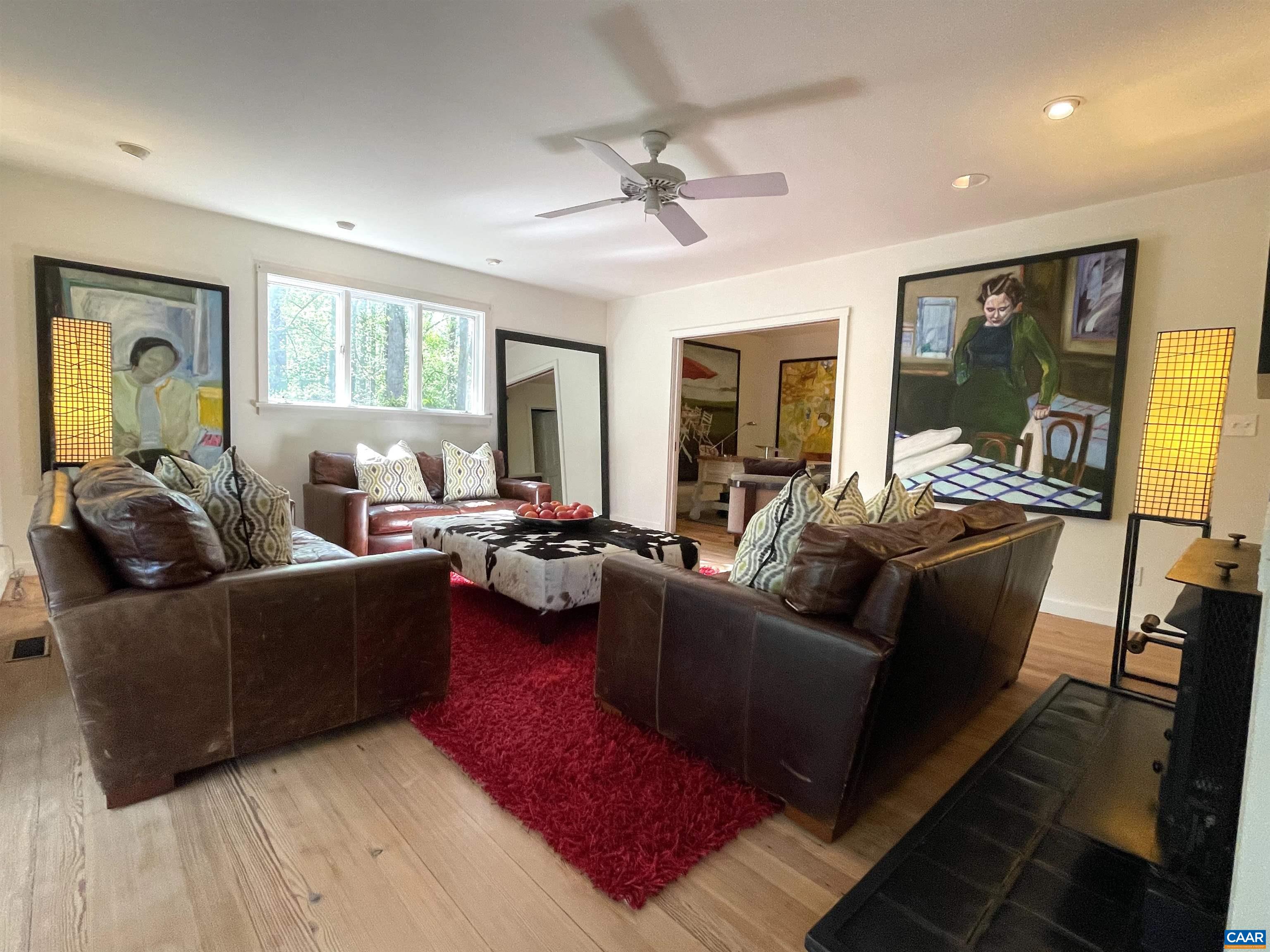 1050 OLD GARTH RD