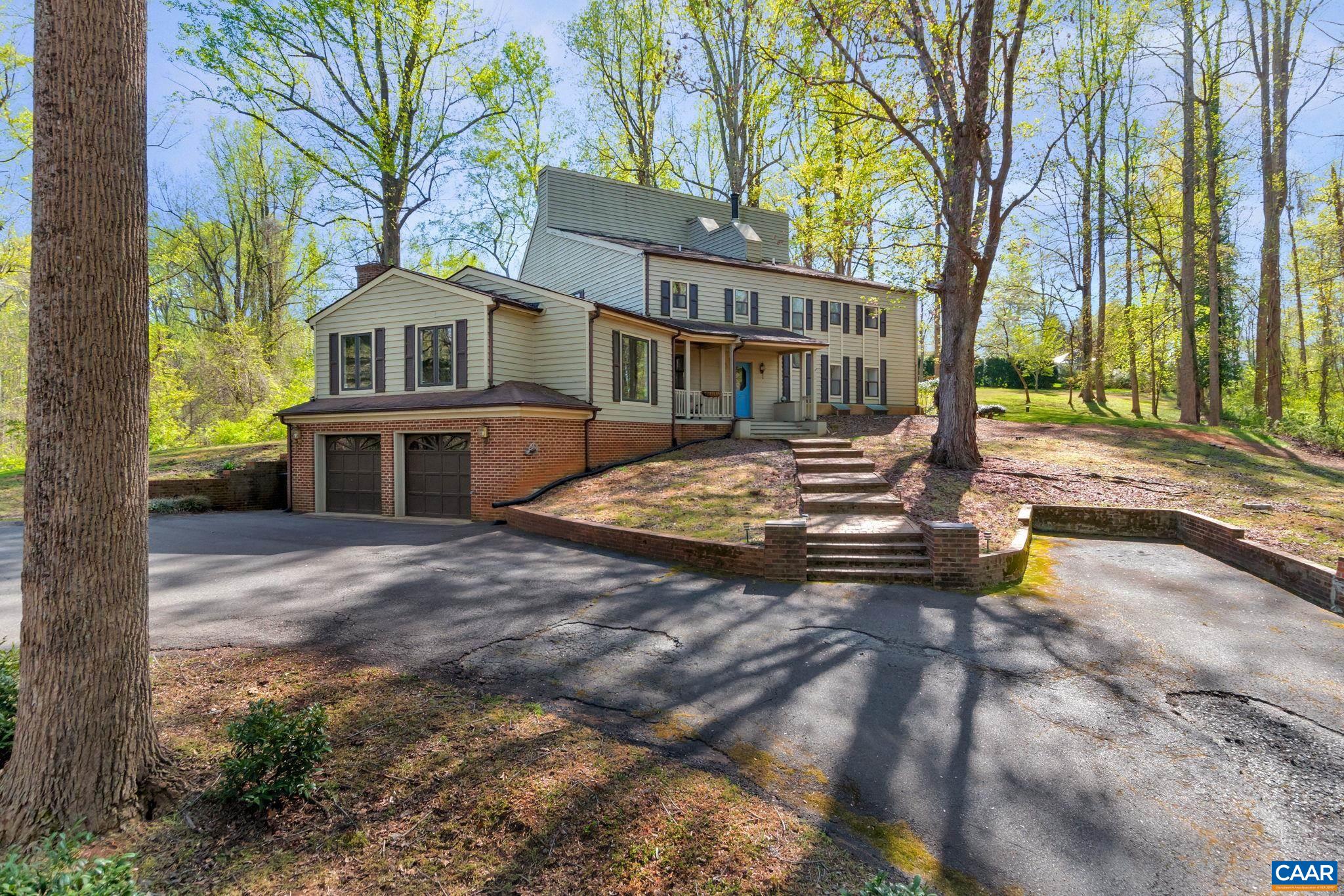 1050 OLD GARTH RD